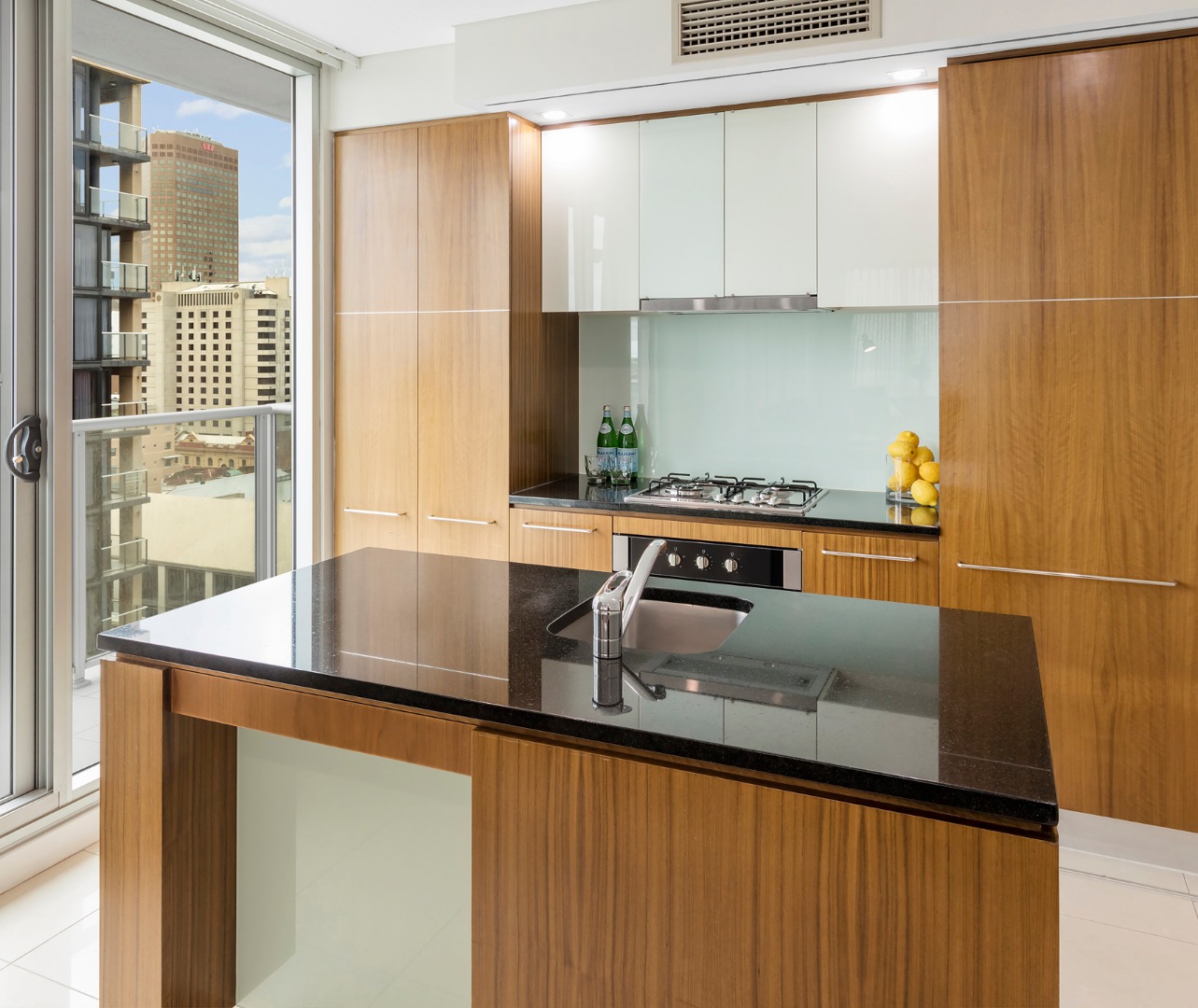 Oaks Adelaide Embassy Suites by null