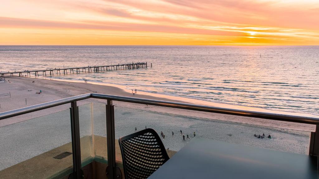 Oaks Glenelg Plaza Pier Suites