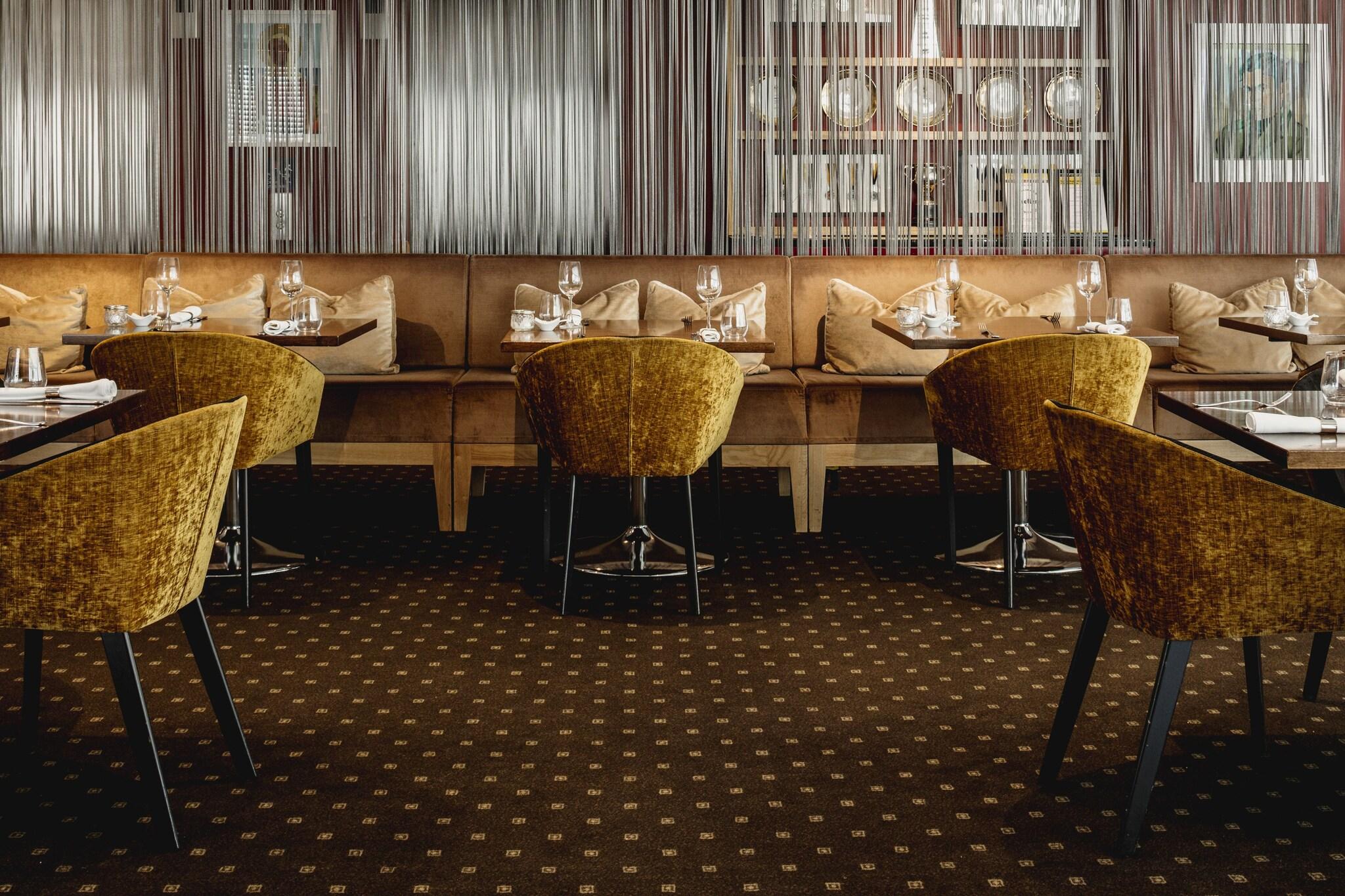 Bolton Hotel by null