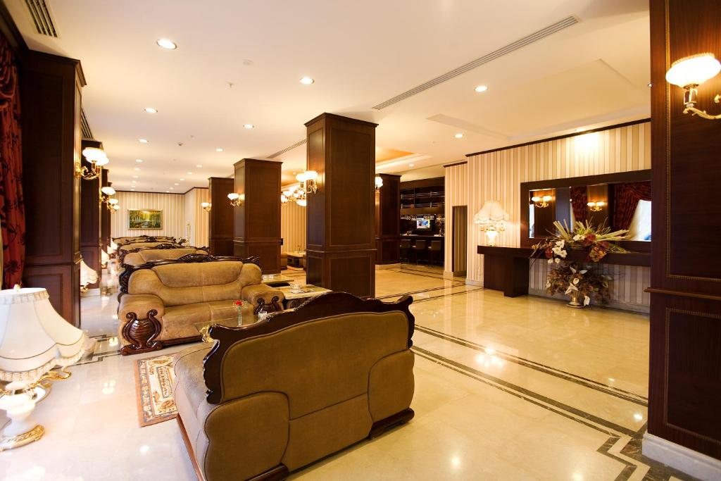 Latanya Palm Airport Aleria Hotels