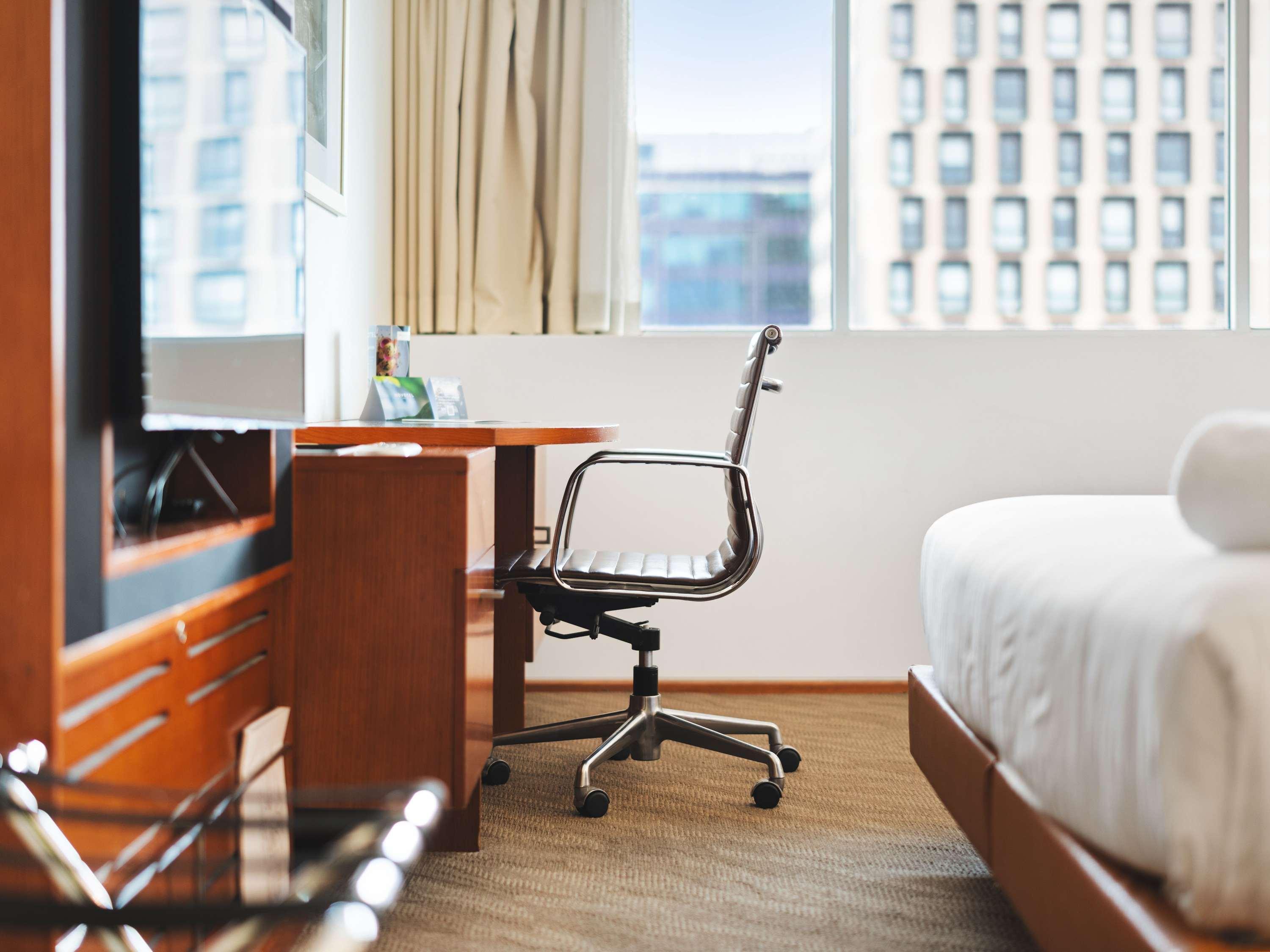 Novotel Canberra by null