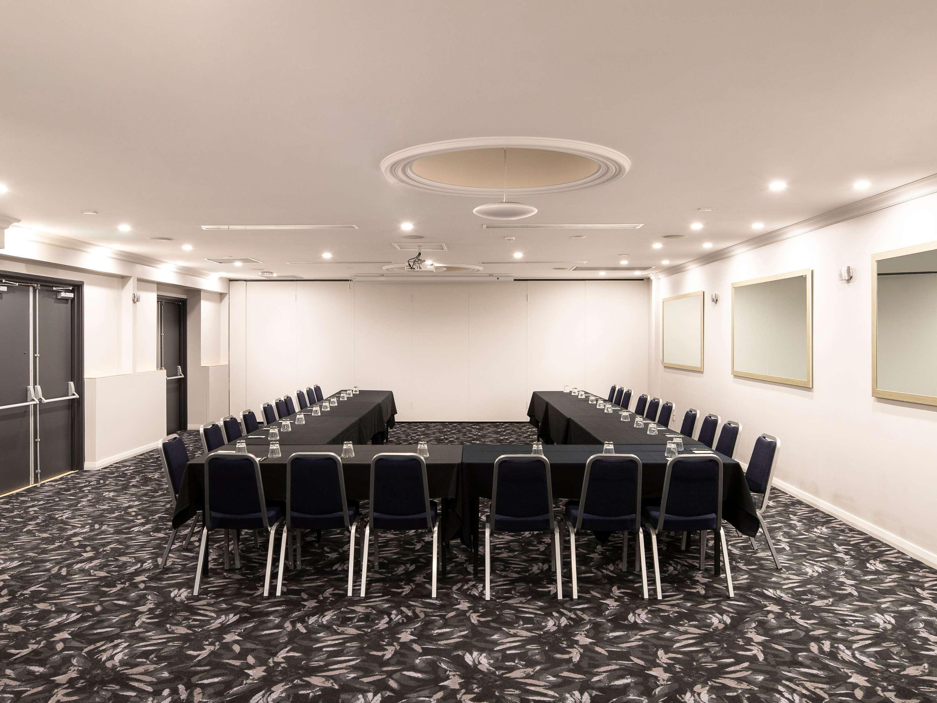 Mercure Perth On Hay by null