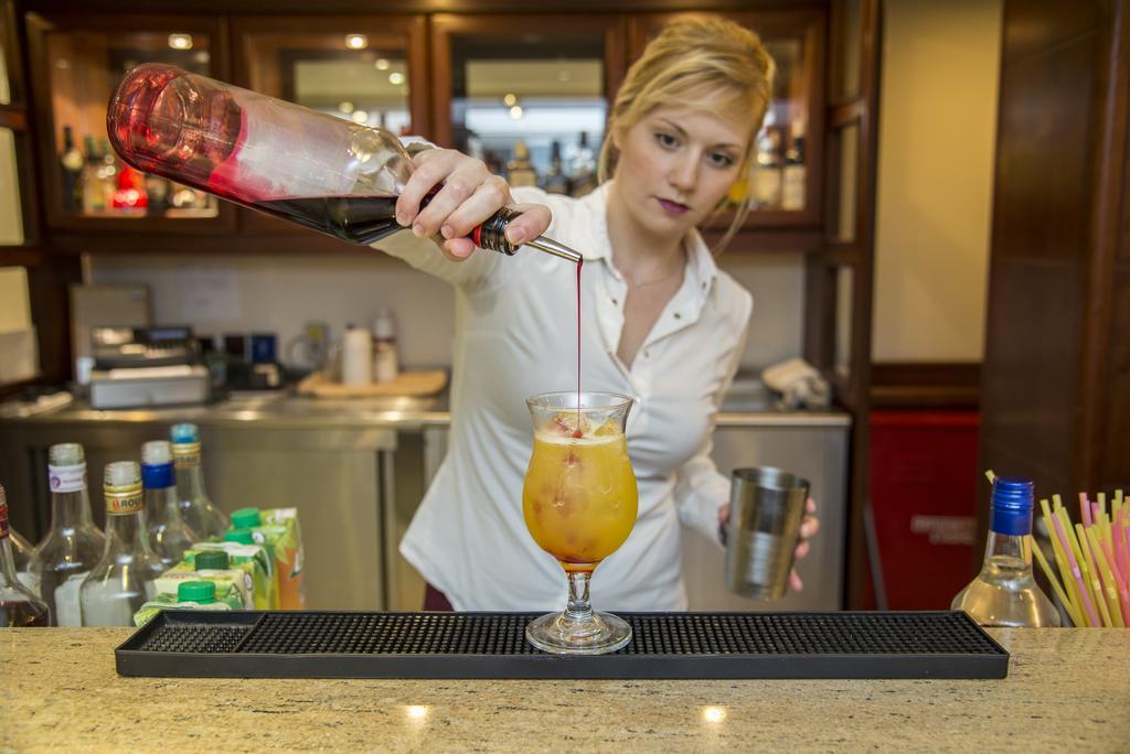 Manousos City Hotel - фото