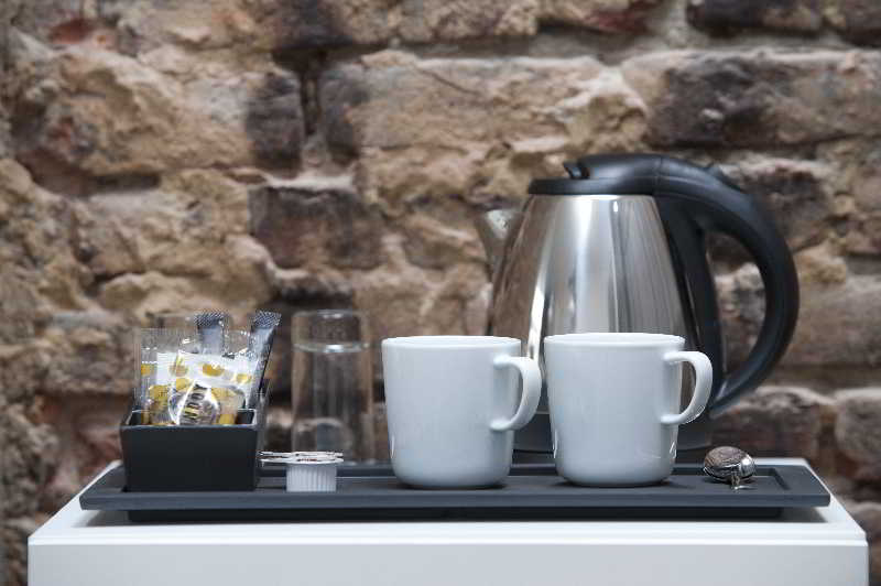 9HOTEL CENTRAL by null