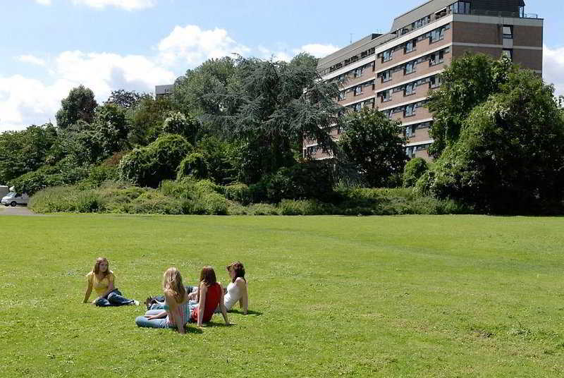 Jugendherberge Köln-Riehl - City Hostel