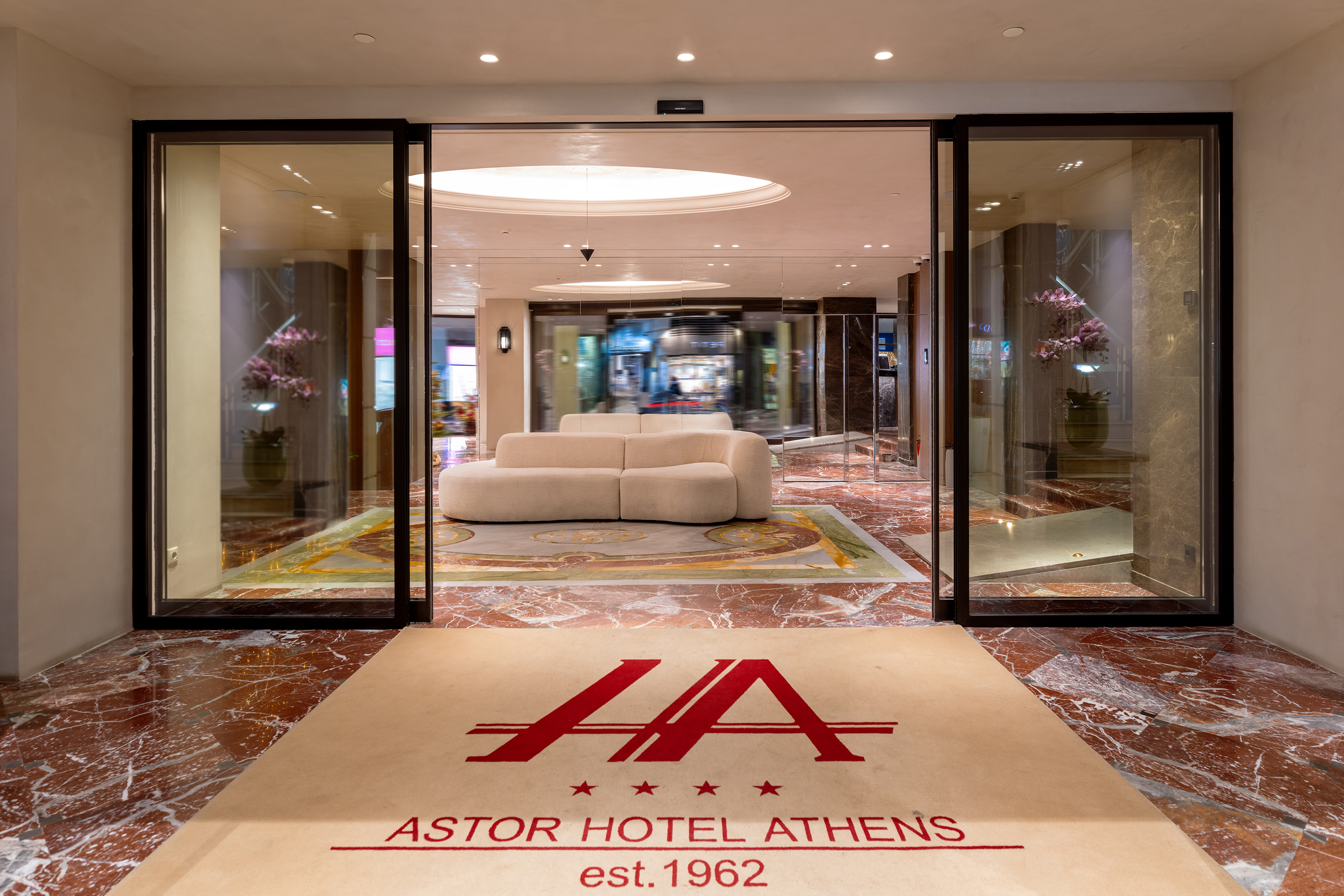Astor Hotel - photo