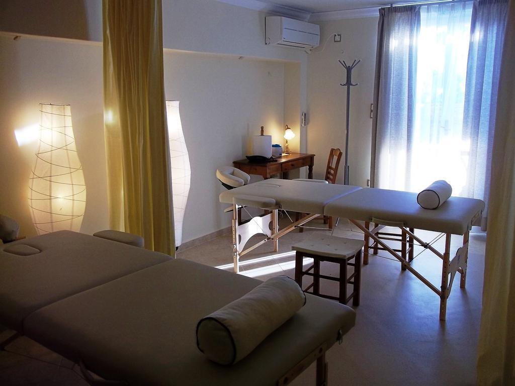 Aneroussa Beach Hotel Hotel