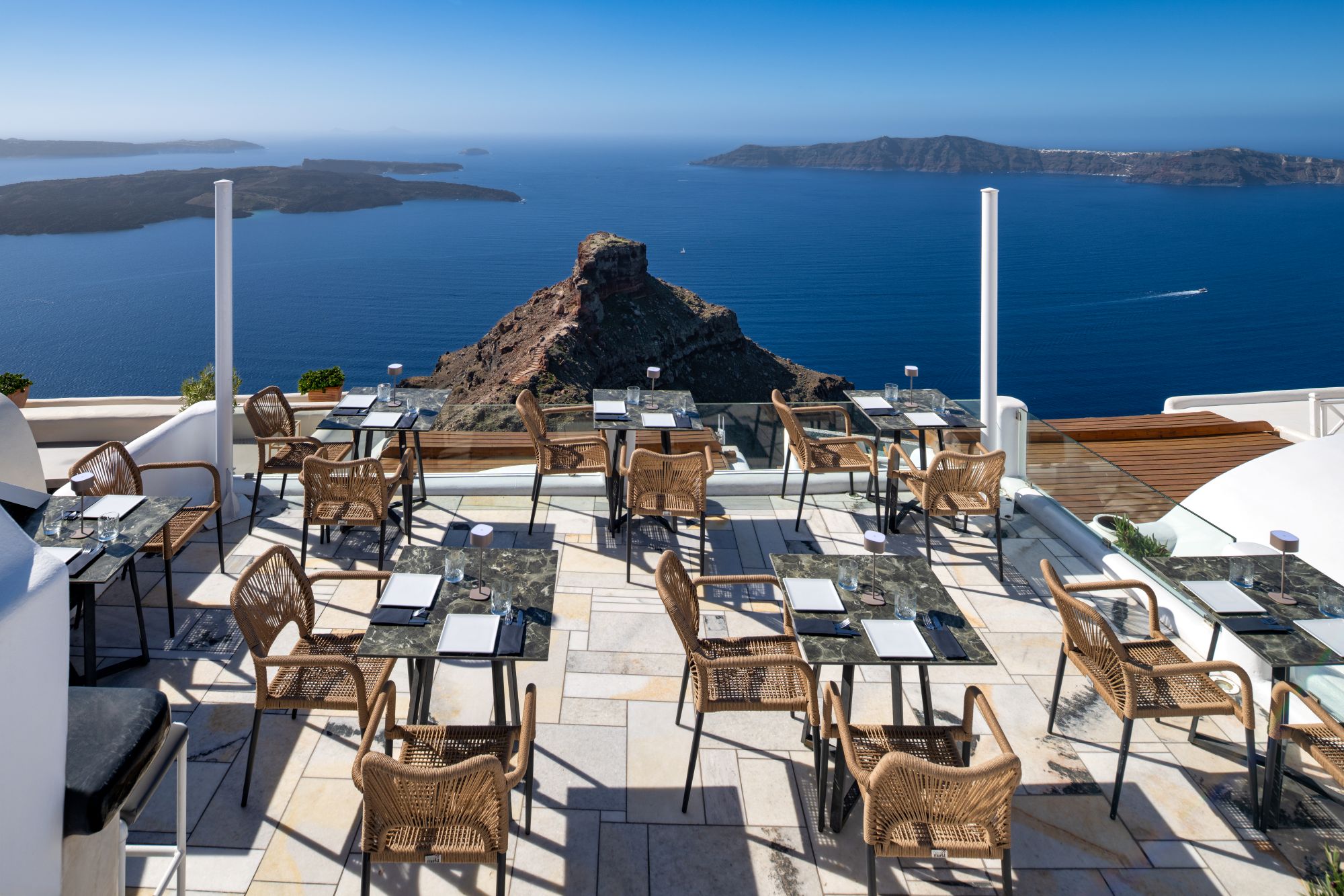 Iliovasilema Hotel & Suites