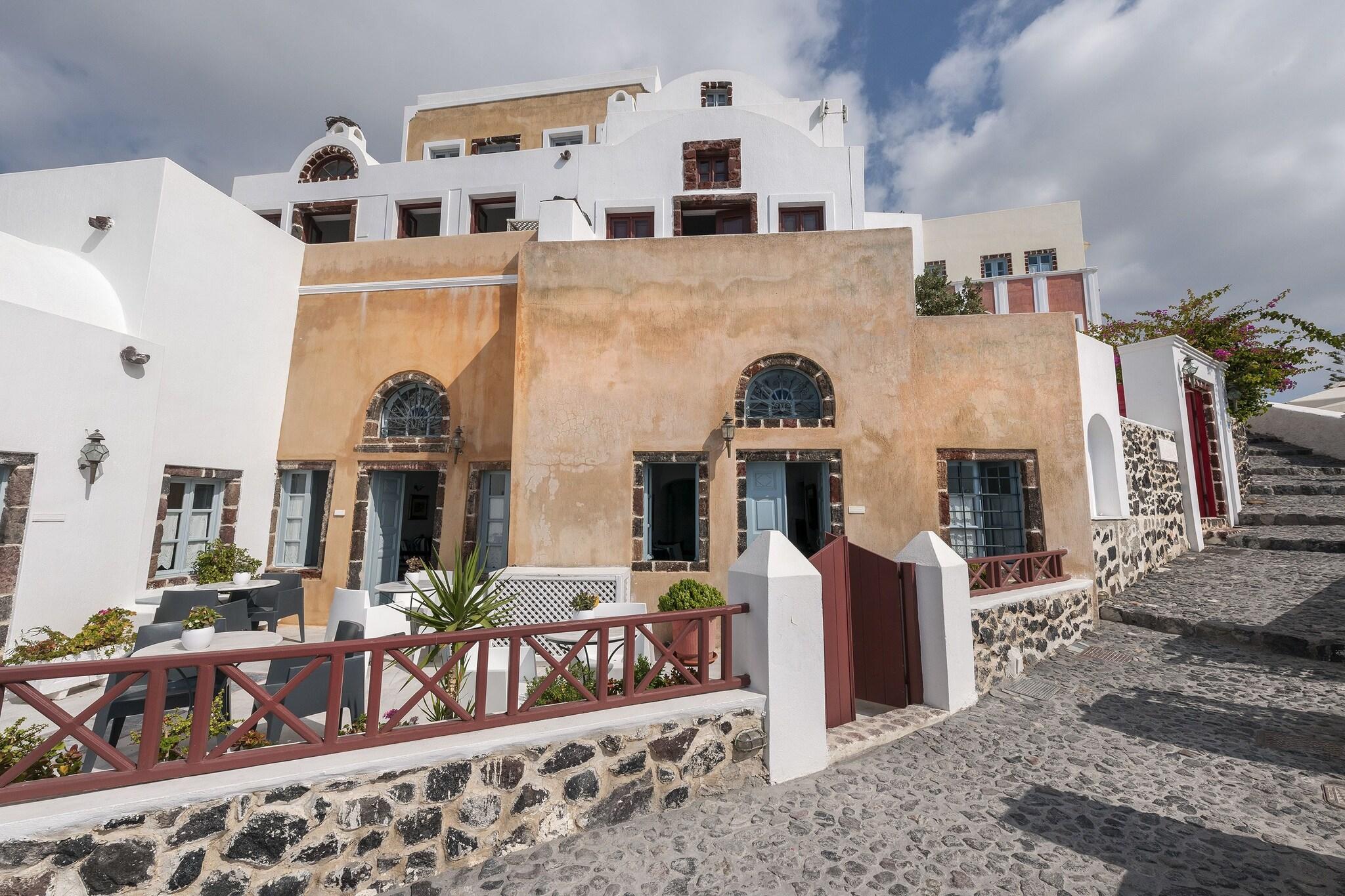 Aigialos Hotel Santorini by null