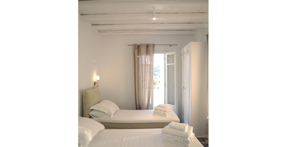 Kapetan Tasos Suites by null