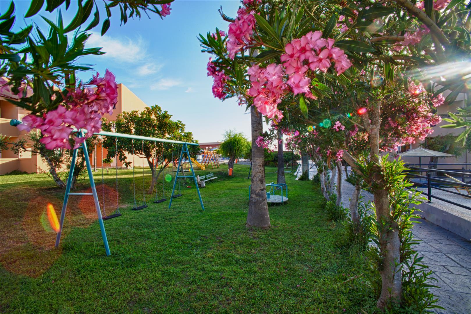 Ilios & Farming Hotel - photo