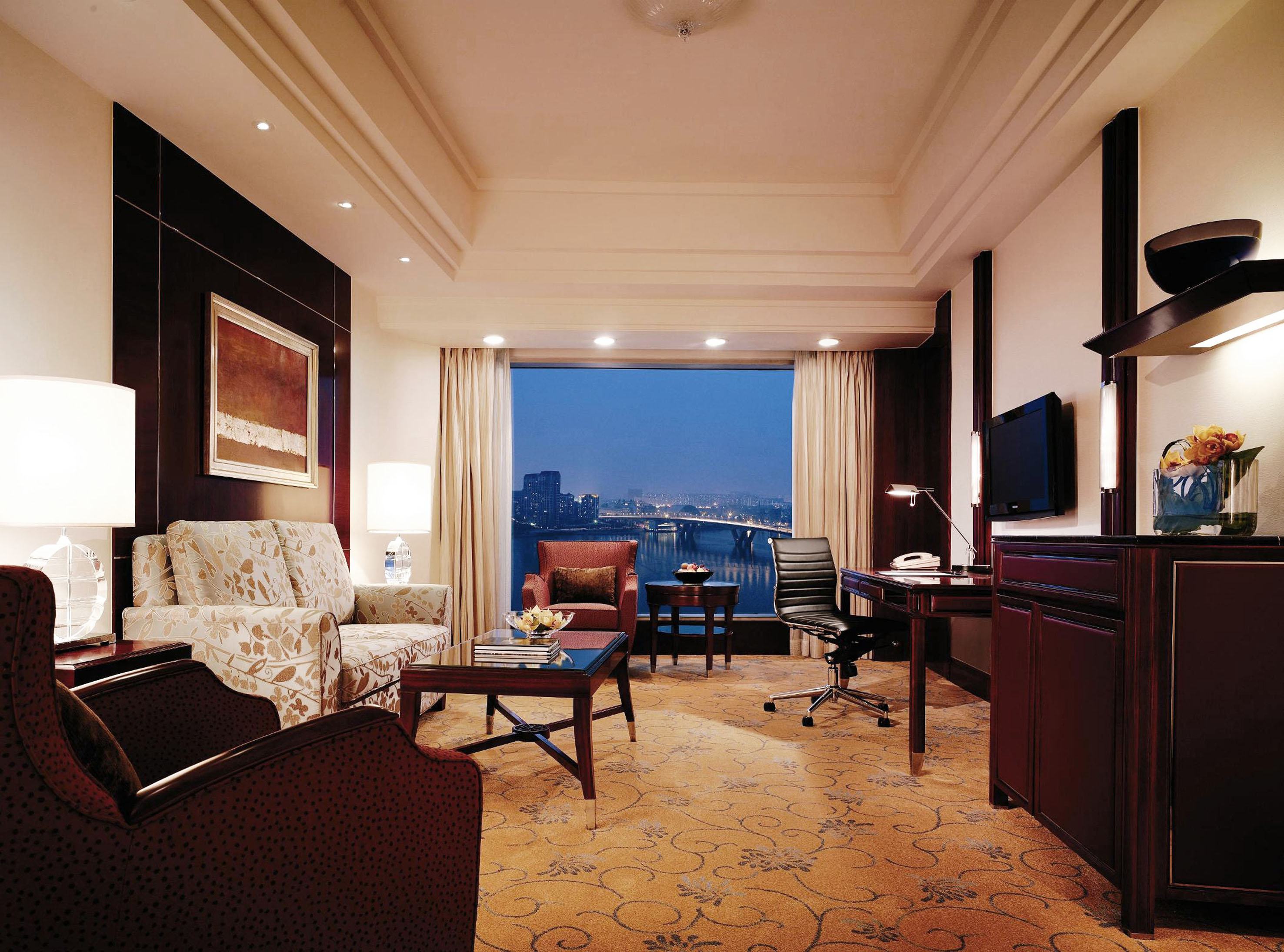 Shangri-La Hotel, Guangzhou by null