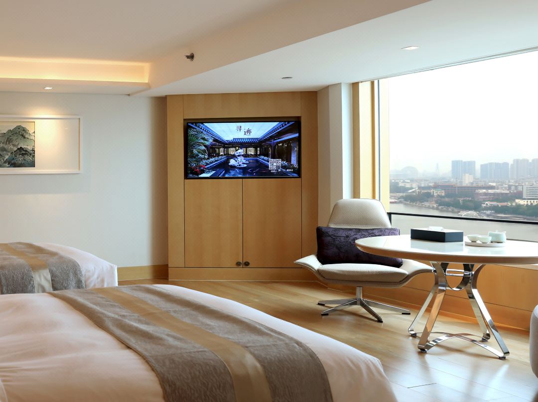 White Swan Hotel by null