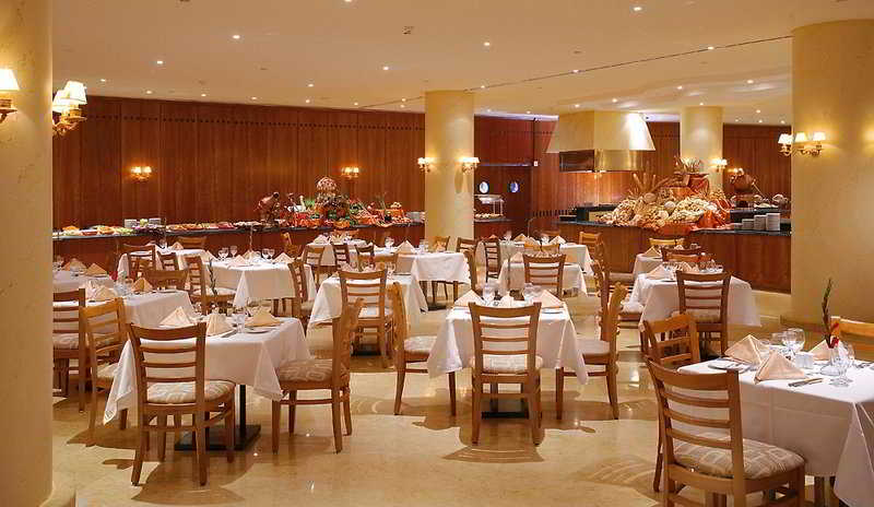Amwaj Oyoun Resort & Casino