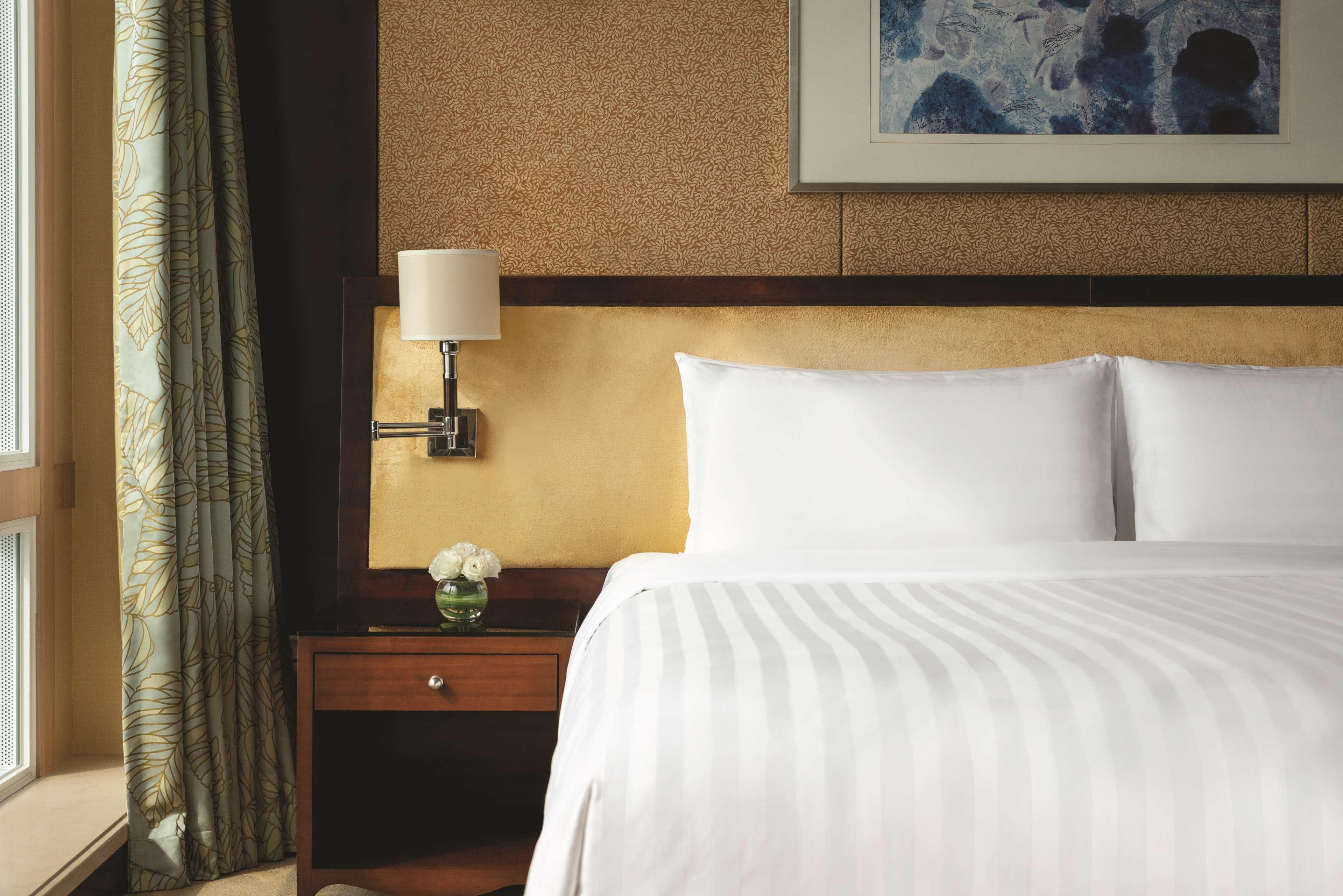 Shangri-La Hotel, Chengdu by null