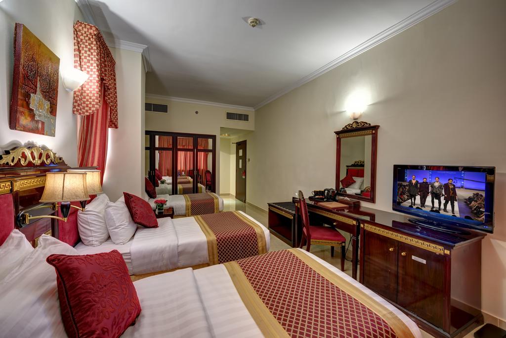 Triple room