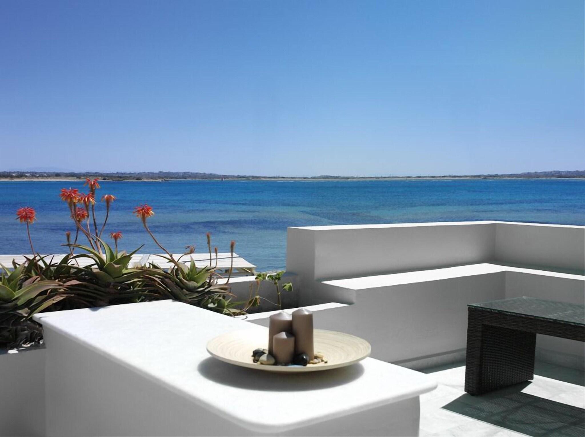 Nissaki Beach Hotel by null