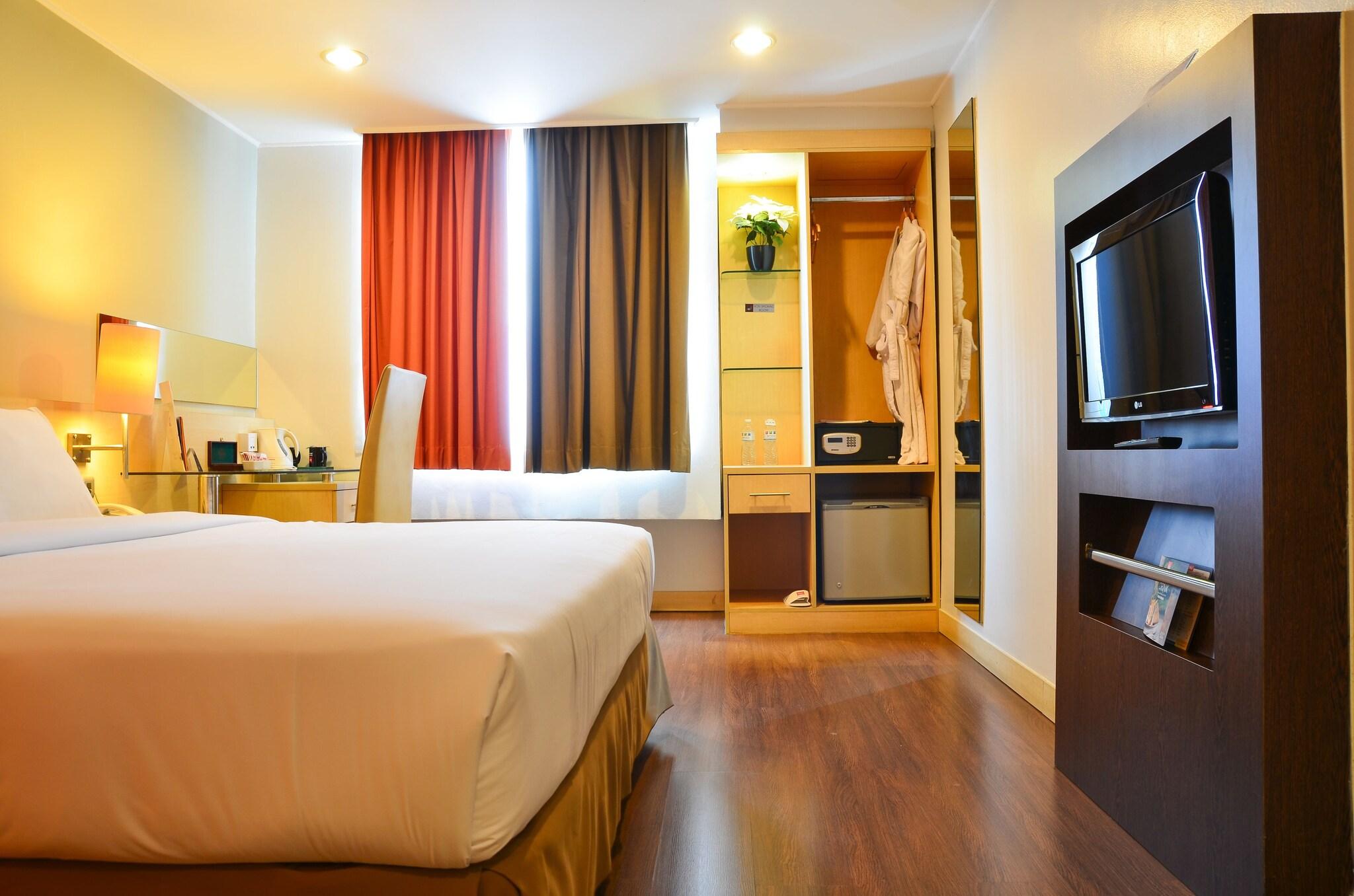 Horison Arcadia Wahid Hasyim Jakarta by null