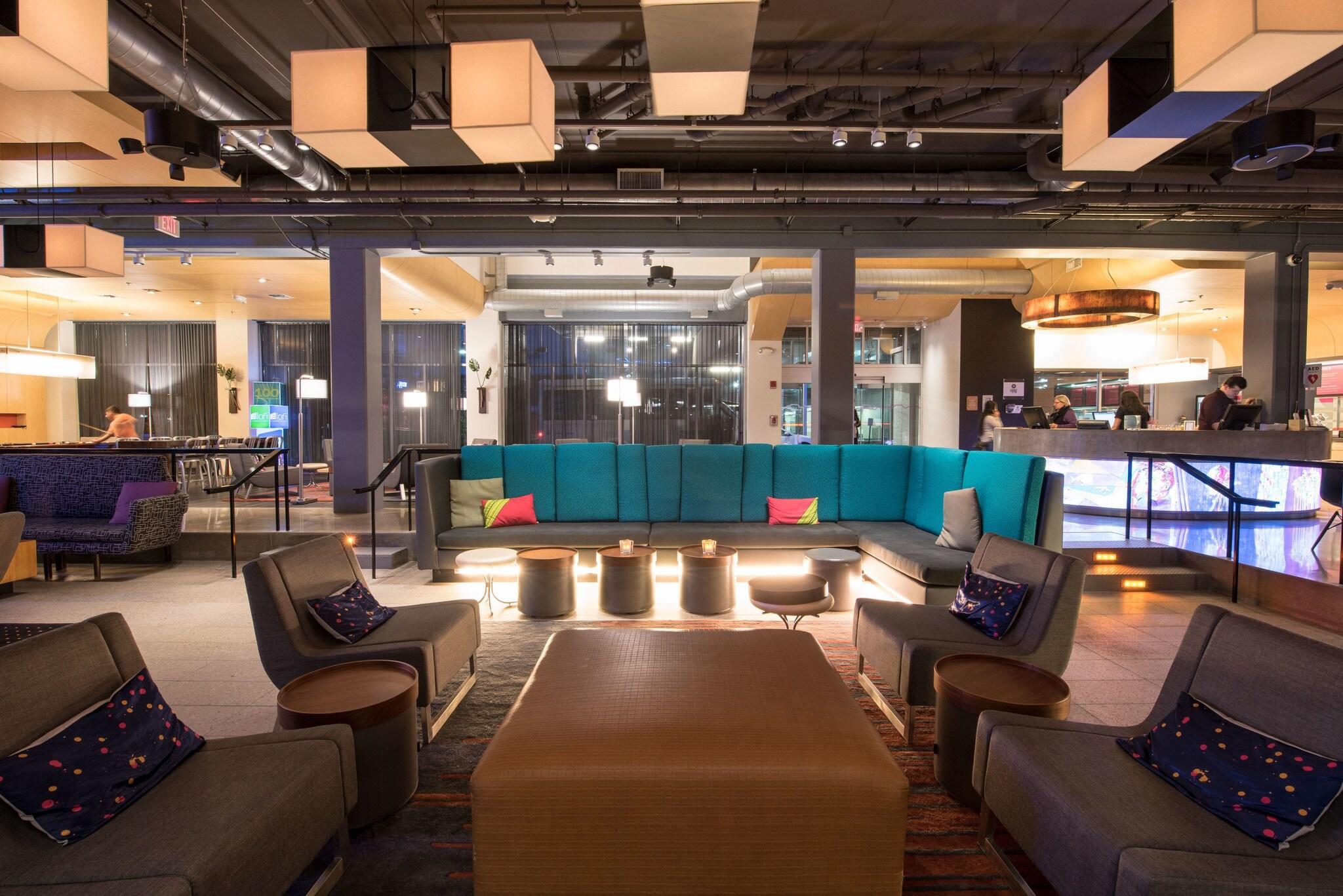 Aloft Chicago O'Hare by null