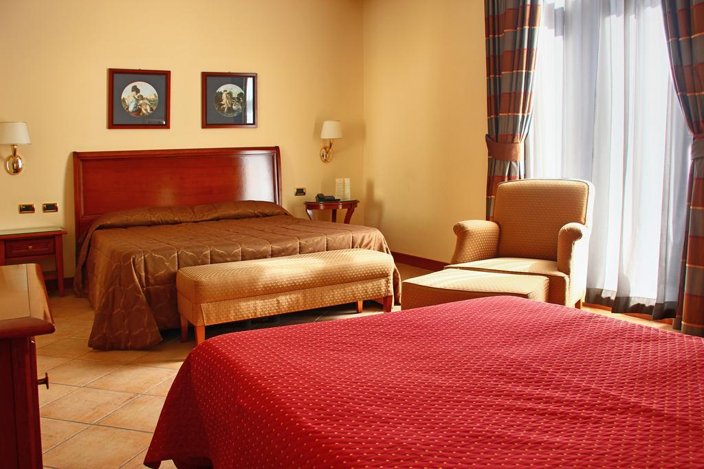 Quad room