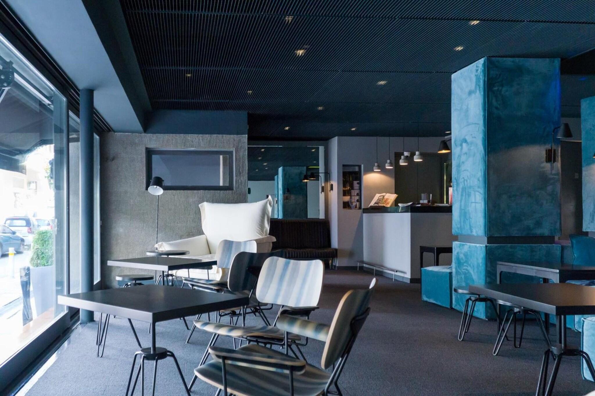 Periscope Hotel - photo