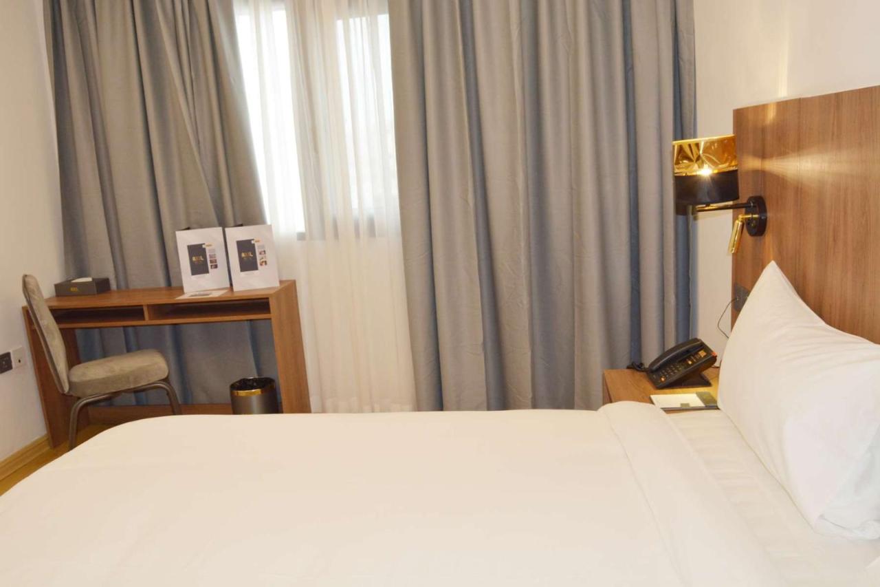 Axil Hotel