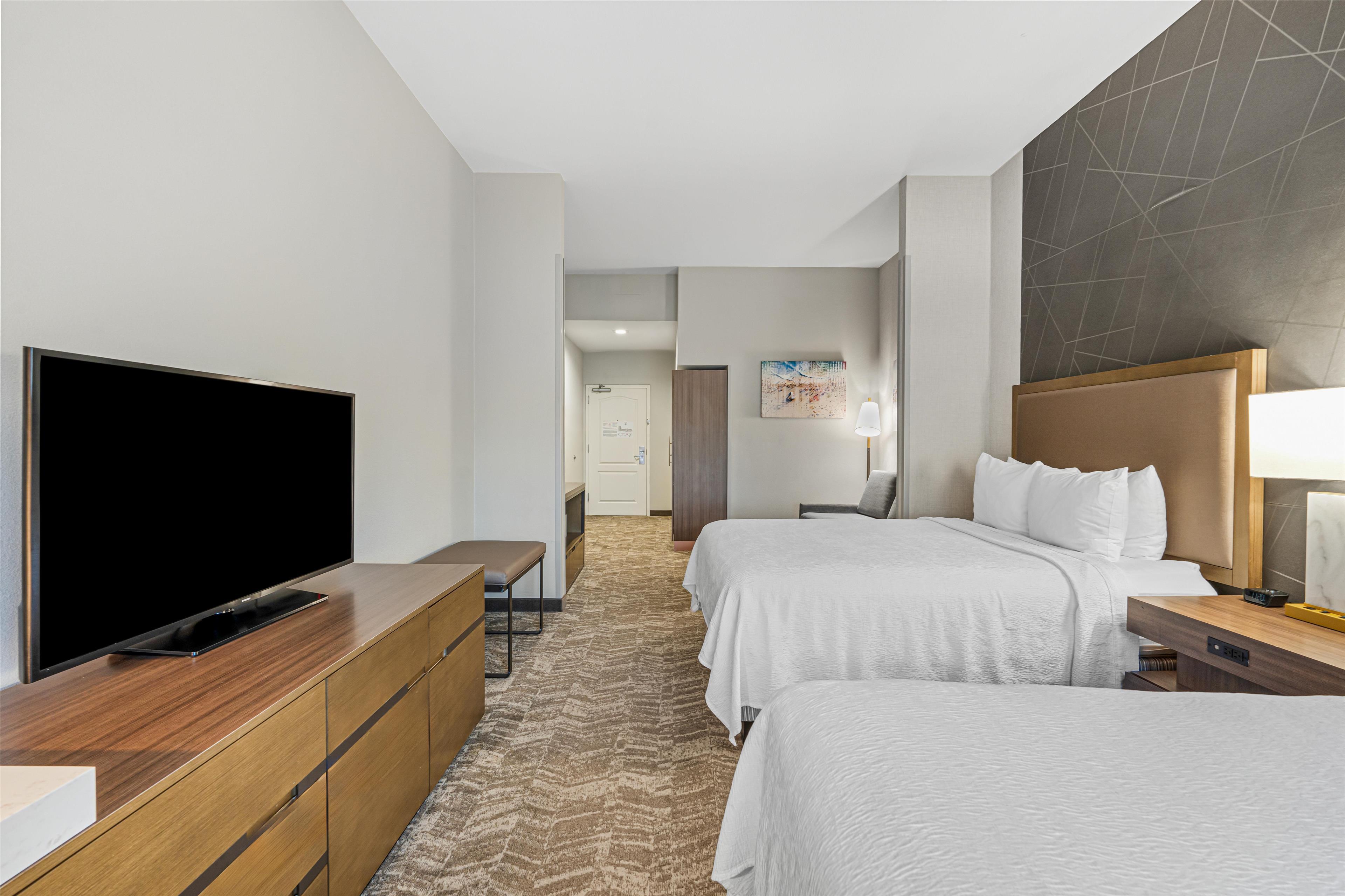 Best Western Valencia/Six Flags Inn & Suites