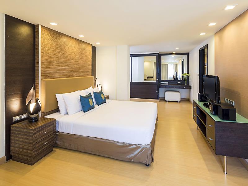 Aspen Suites Sukhumvit Bangkok Hotel by Compass Hospitality