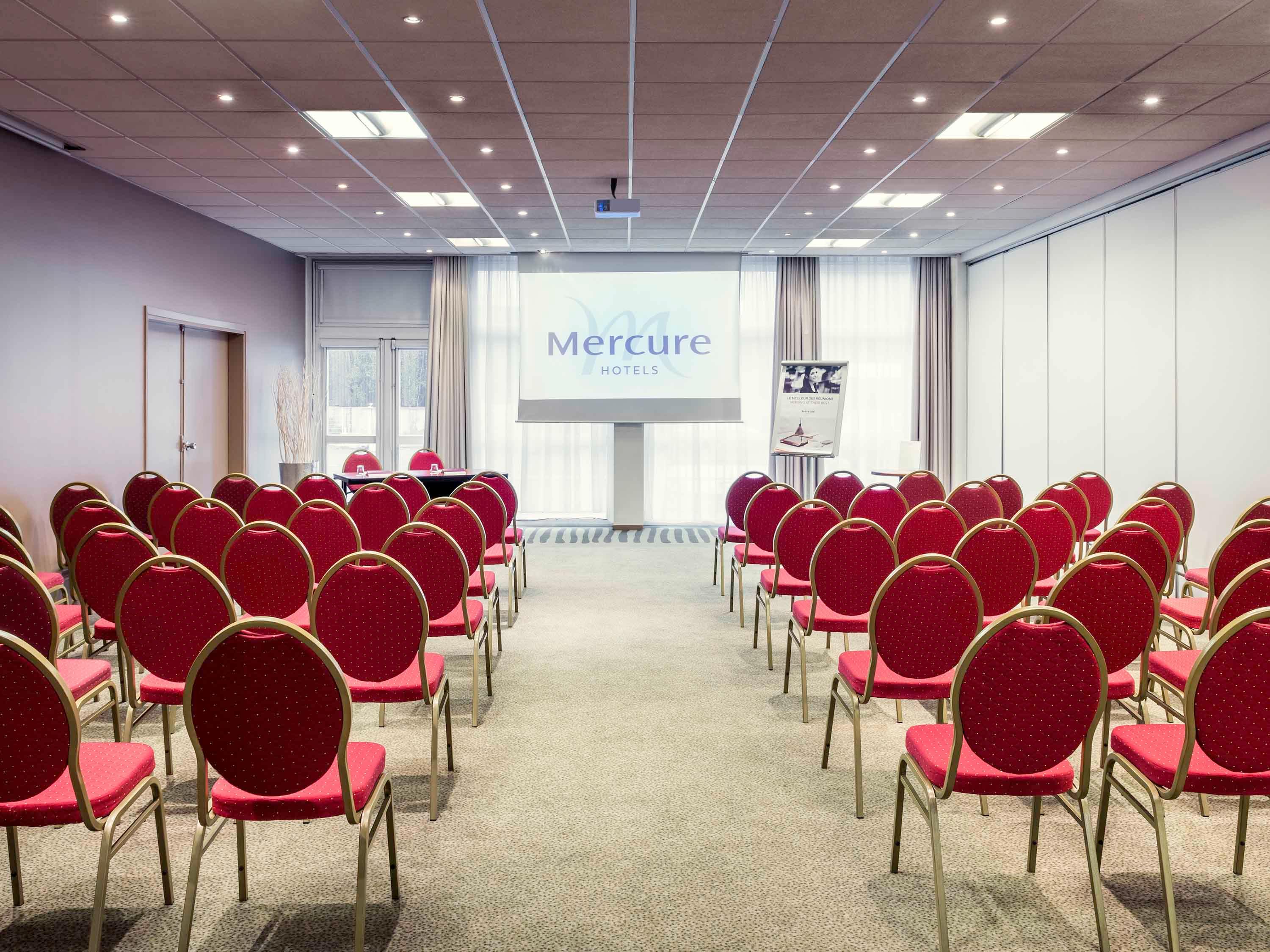 Mercure Paris Le Bourget Hotel - photo