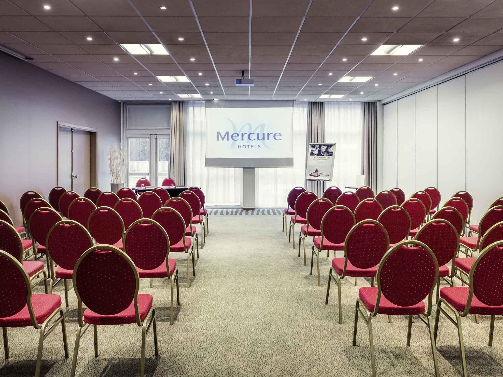 Mercure Paris Le Bourget Hotel - photo