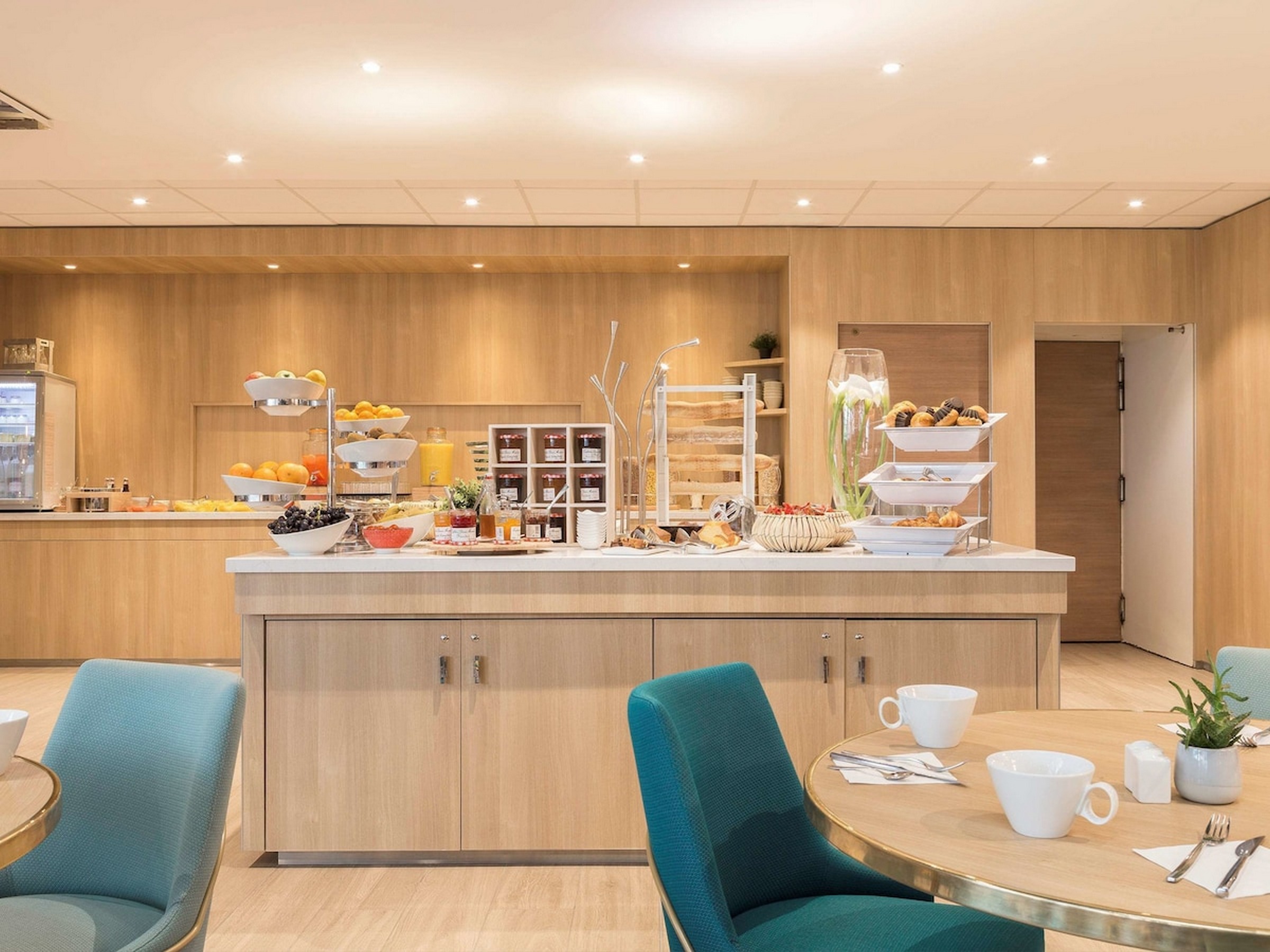 Novotel Paris...