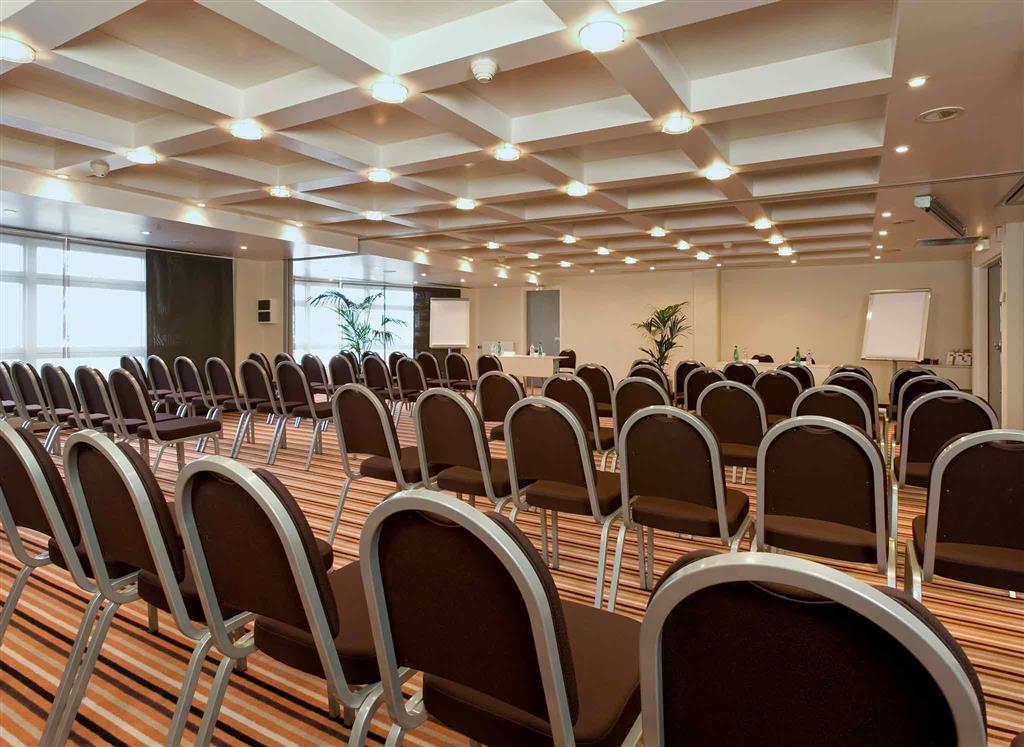 Hôtel Mercure Paris Massy Gare TGV - photo