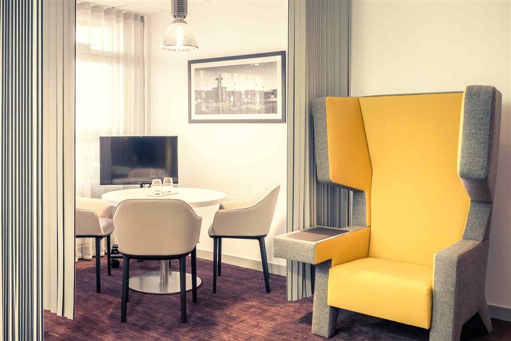 Hôtel Mercure Paris Massy Gare TGV - photo