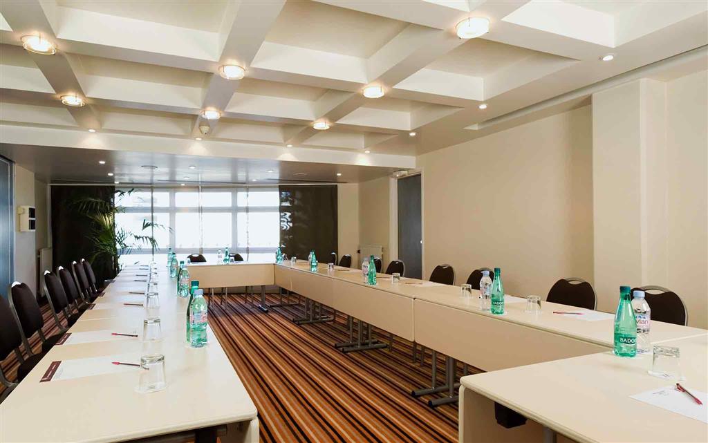 Hôtel Mercure Paris Massy Gare TGV - photo