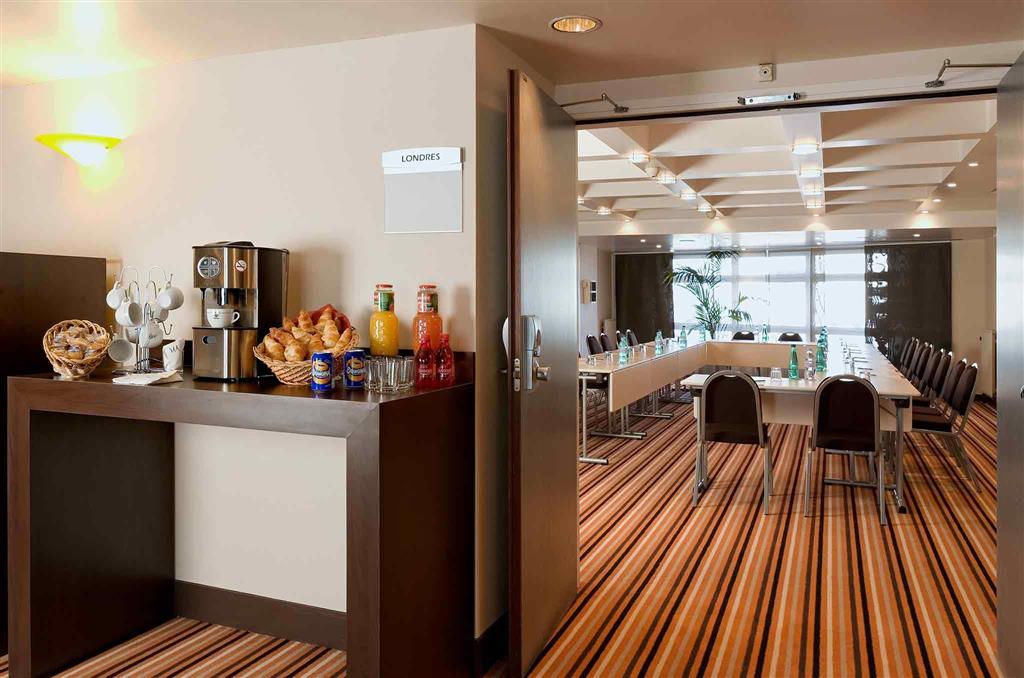 Hôtel Mercure Paris Massy Gare TGV - photo