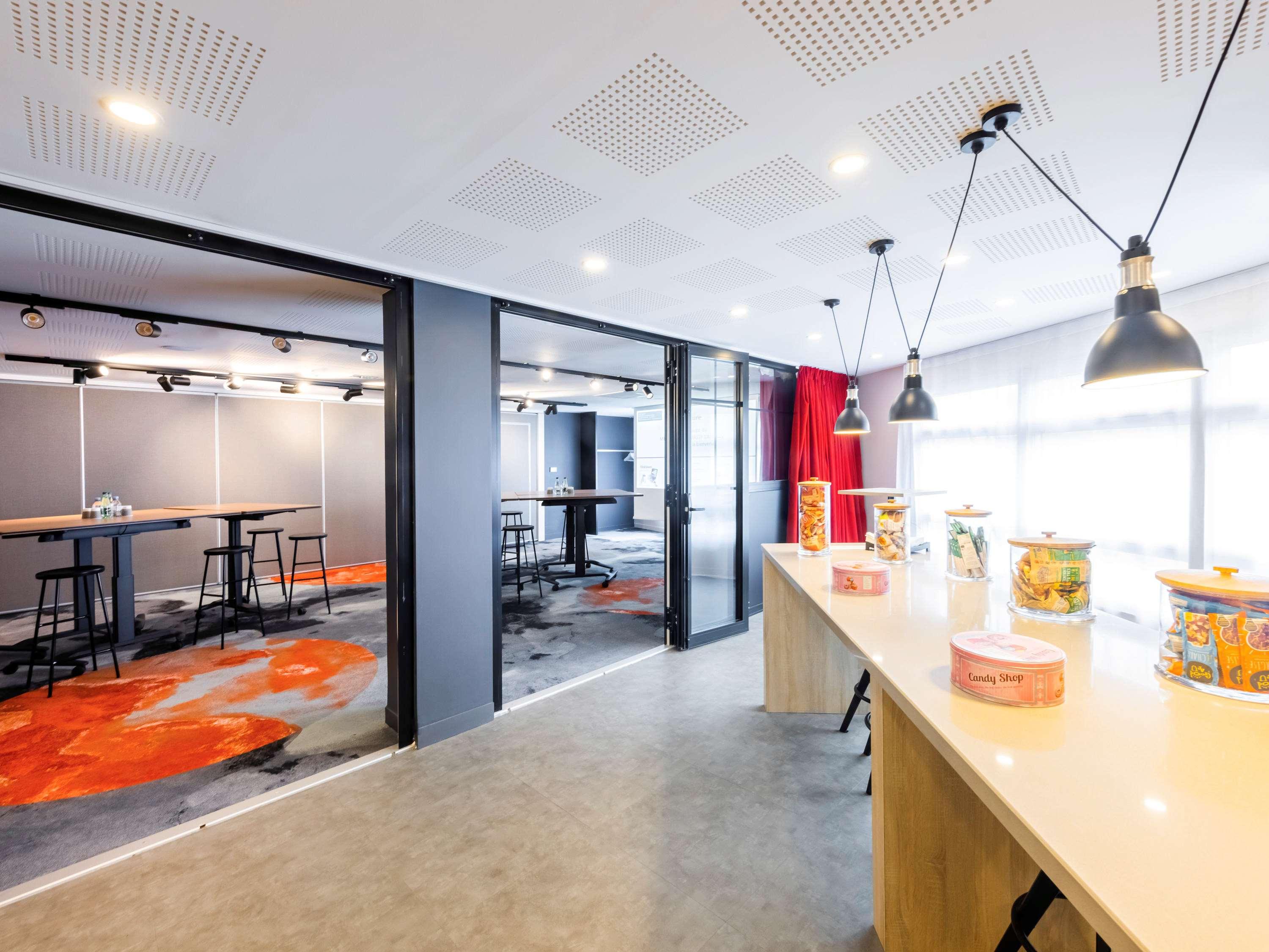 Hôtel Mercure Paris Massy Gare TGV - photo