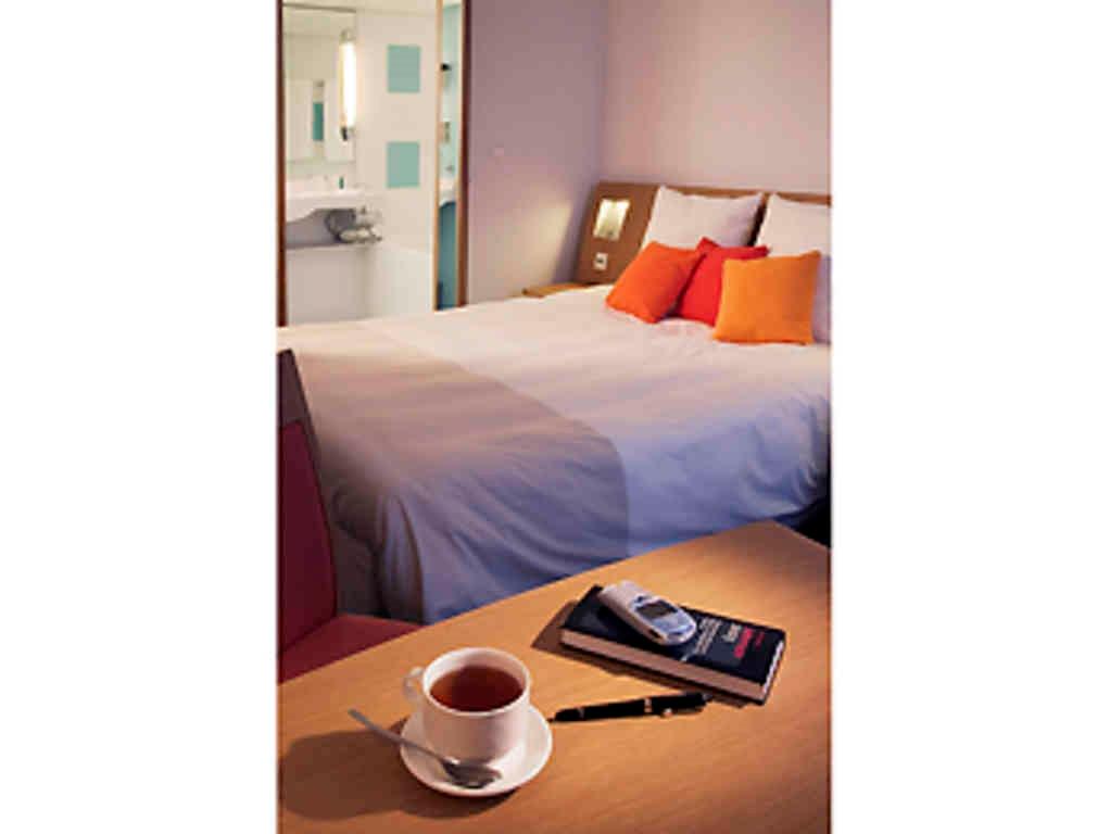 Novotel Bern Expo by null