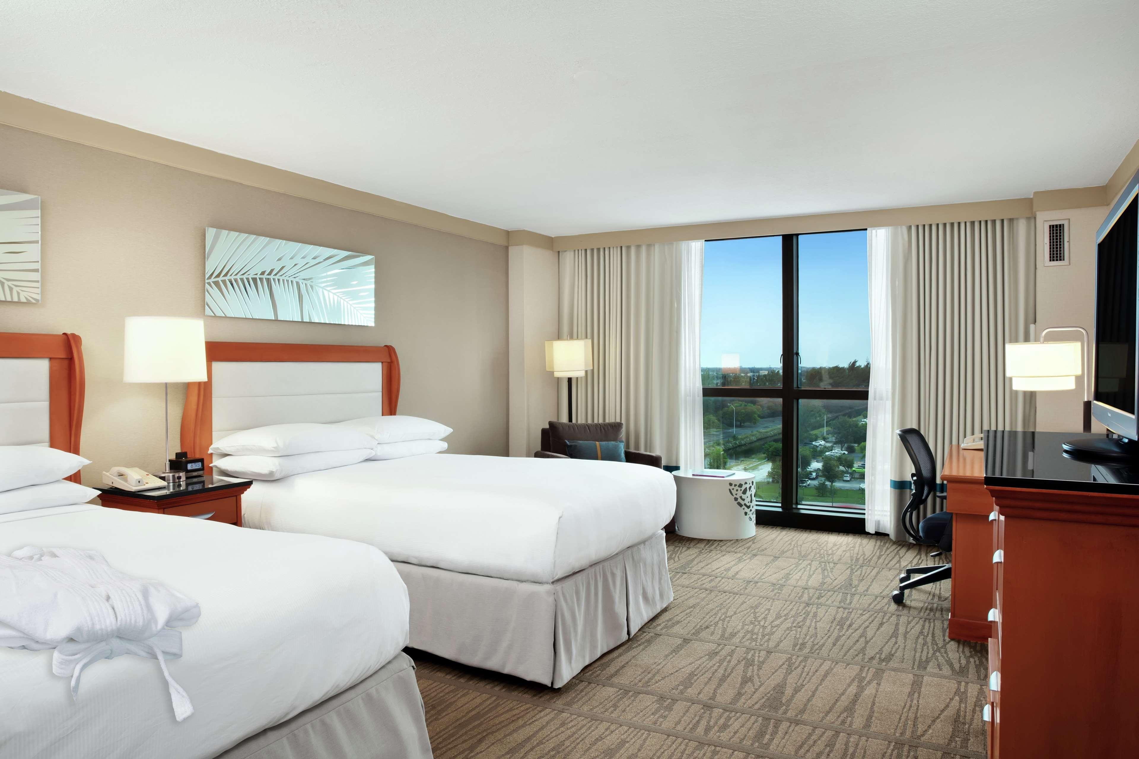 DoubleTree by Hilton Hotel Miami Airport