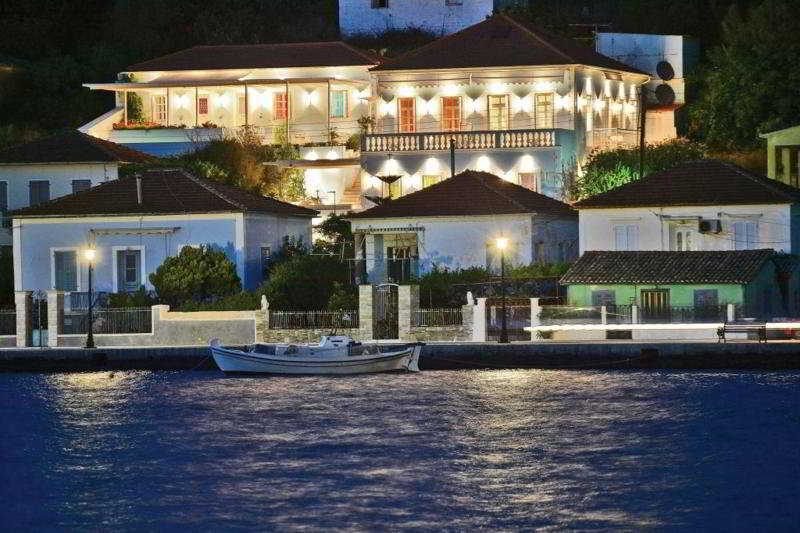 Perantzada Hotel by null