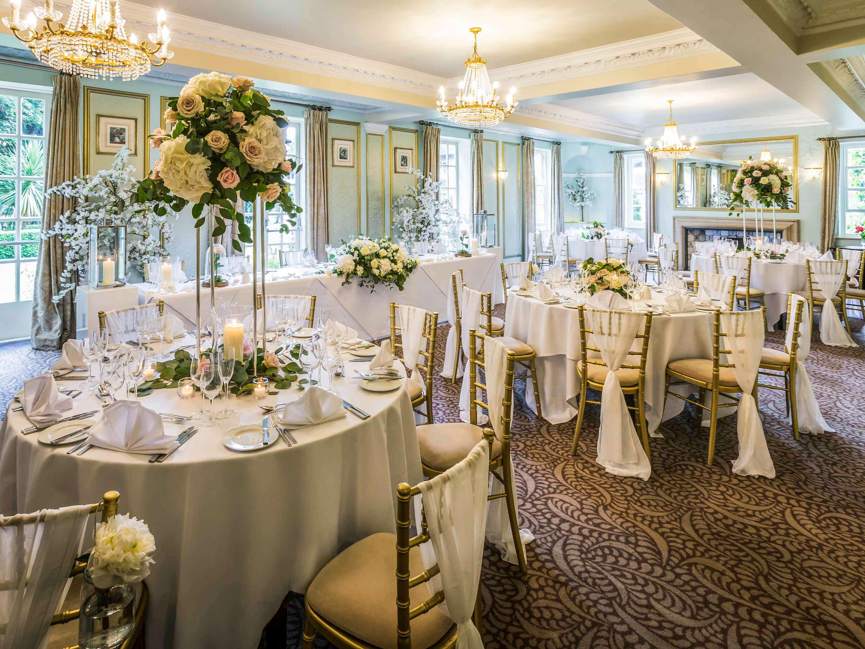 Bush Hotel Farnham by null