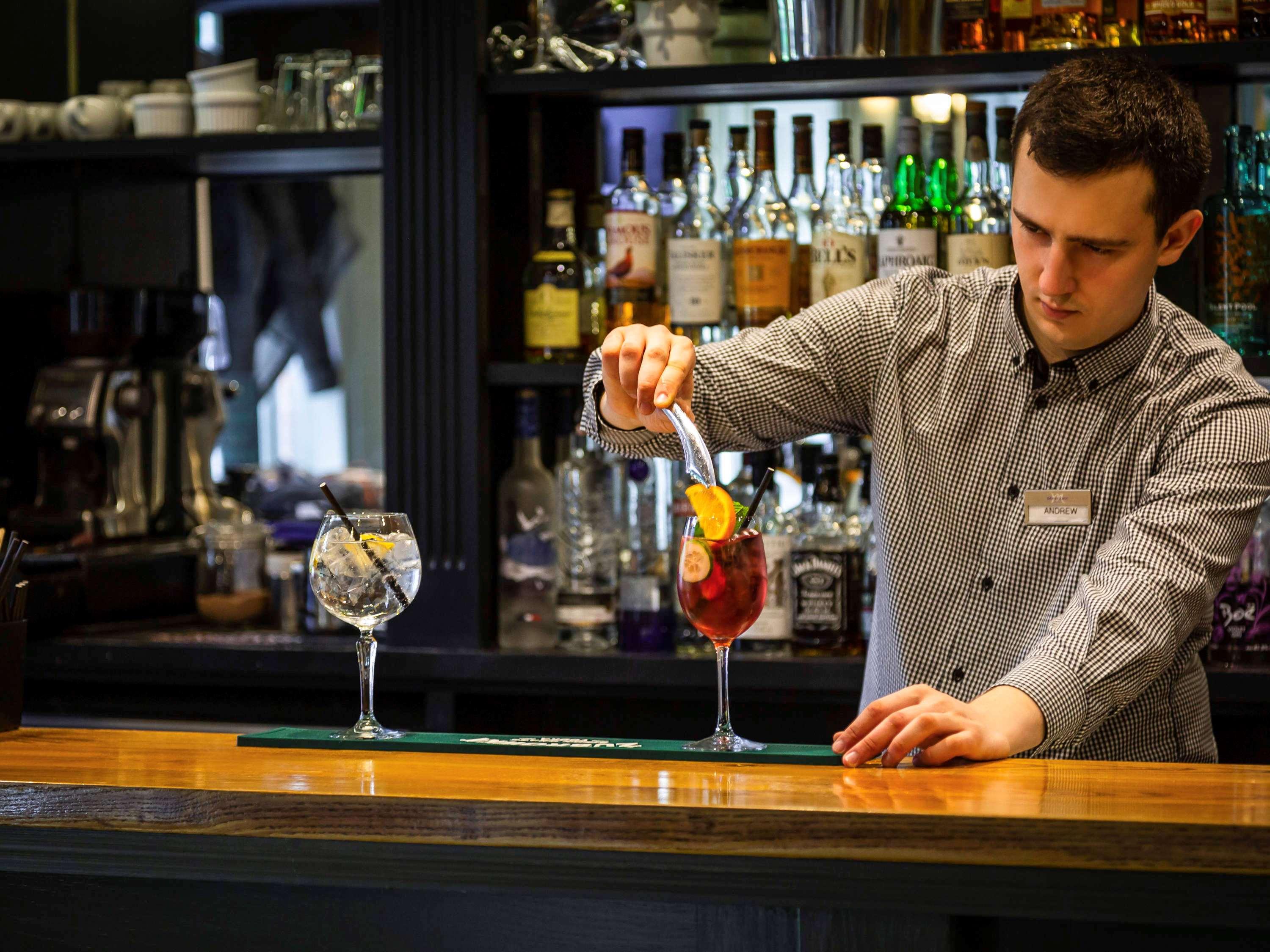 Bush Hotel Farnham by null