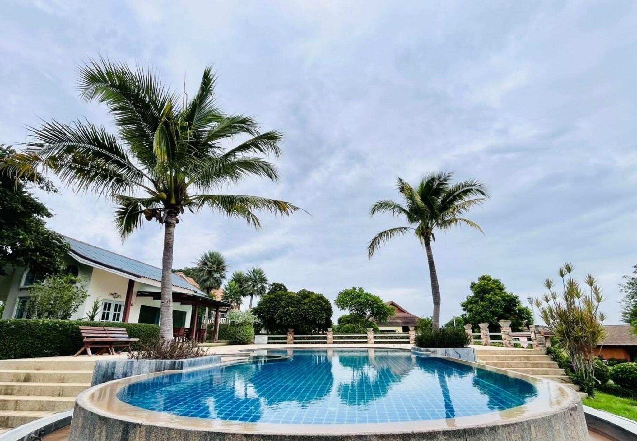 Pool 3, Phureenun Resort, Pak Chong