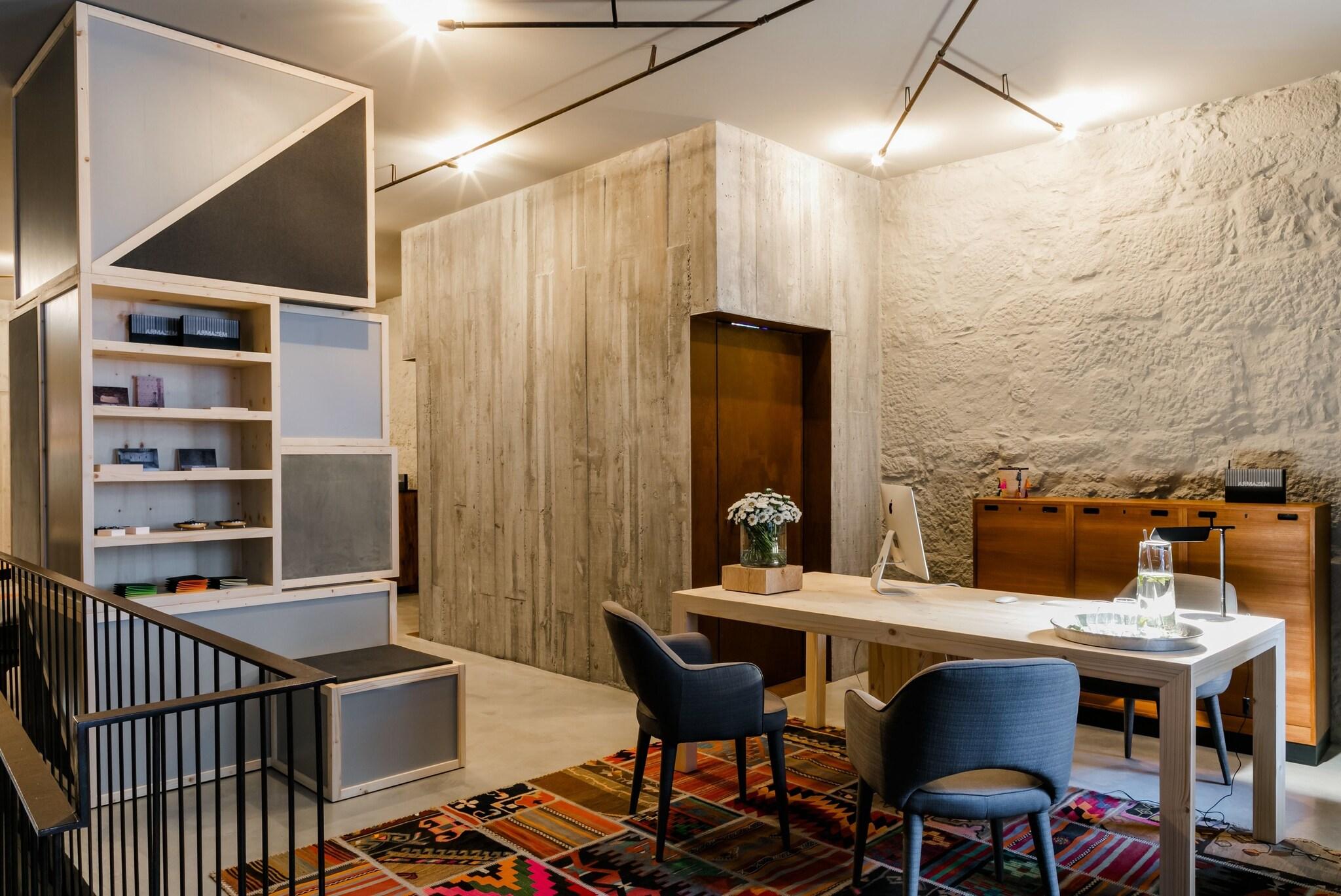 Armazém Luxury Housing by null