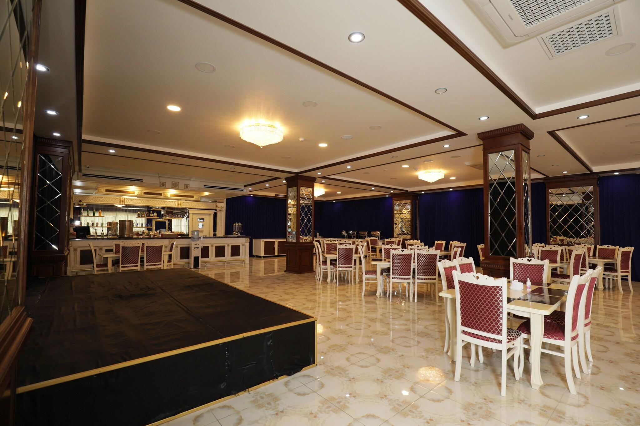 Altus Hotel Baku