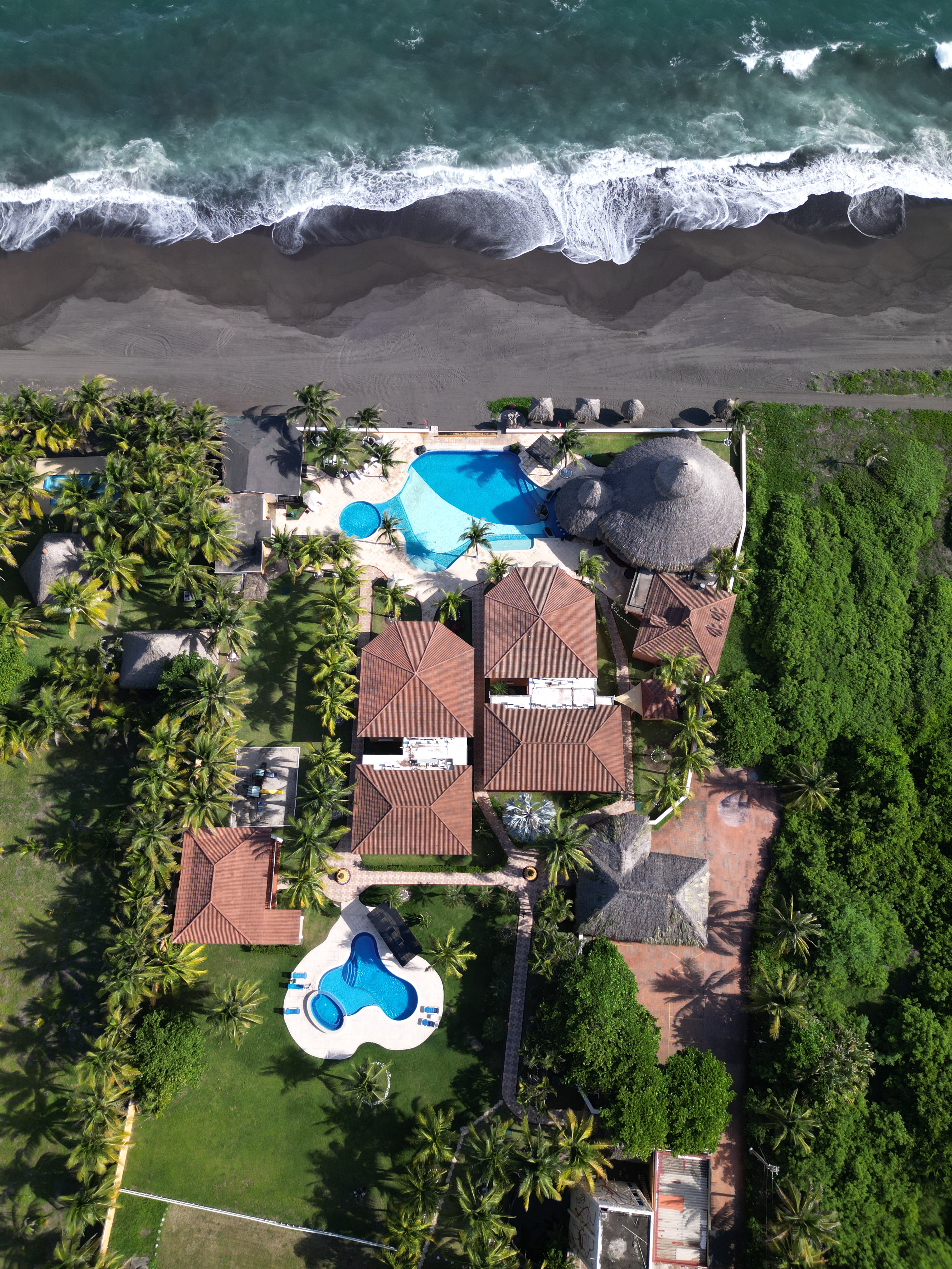 Beach 2, Cayman Suites, Taxisco
