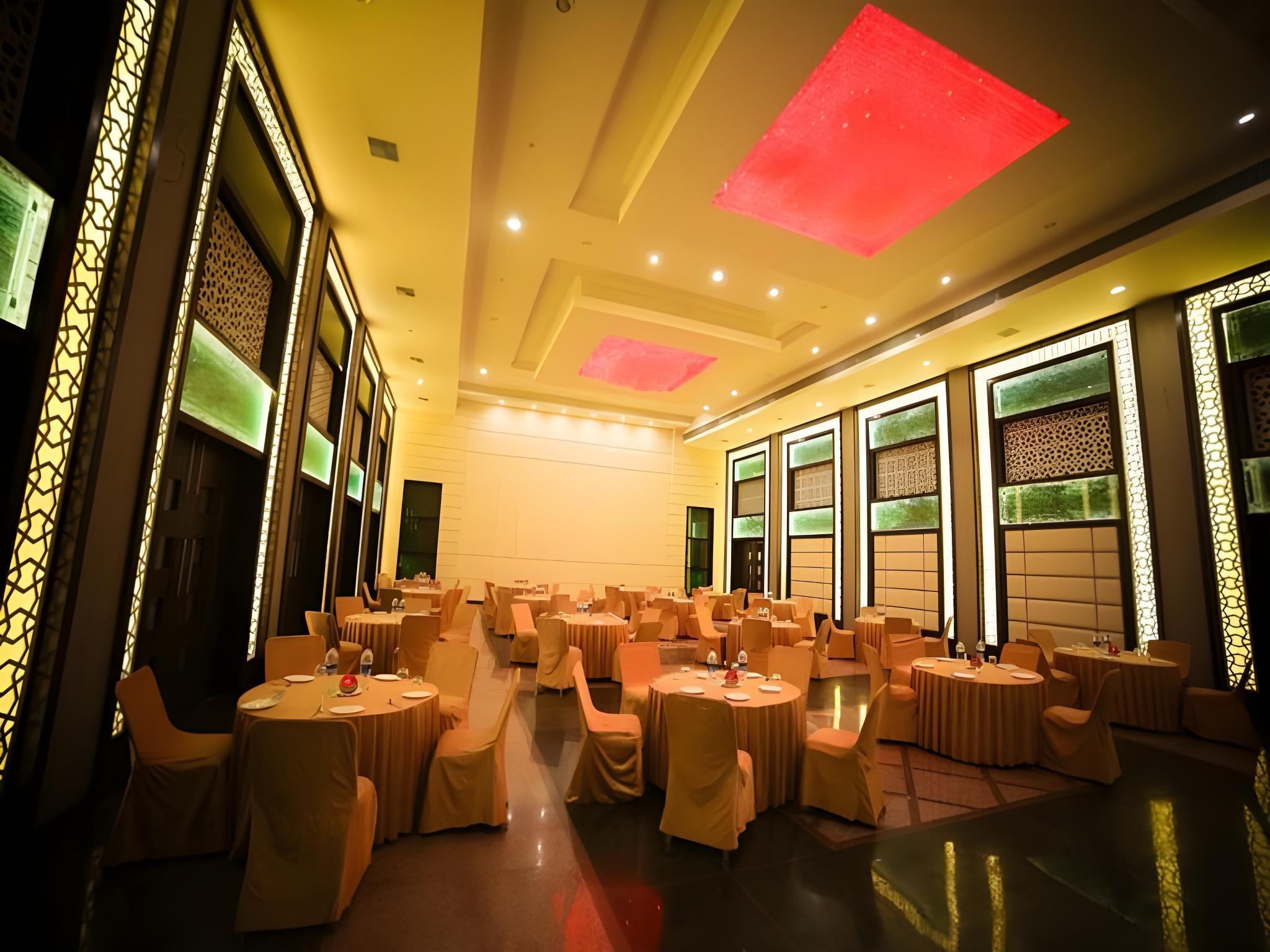 Exterior & Views 1, Meghdoot Hotel & Resorts, Ujjain