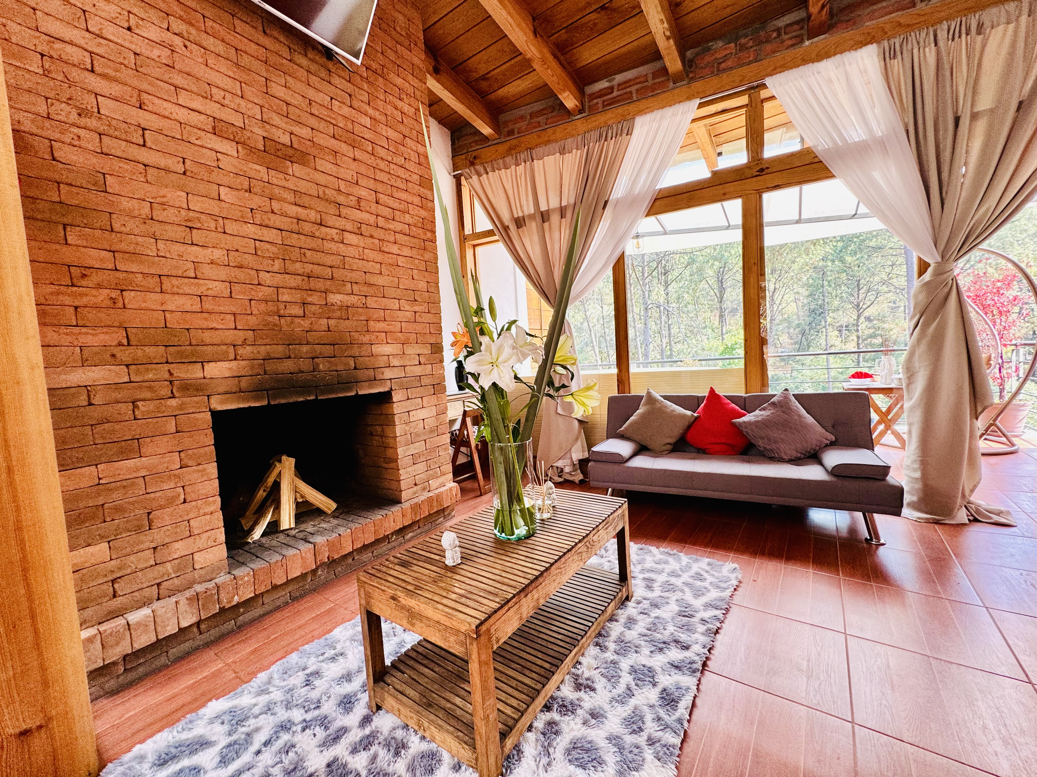Encino House Hotel Boutique