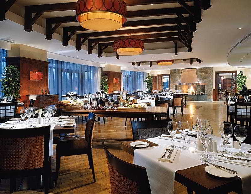 Fota Island Resort by null