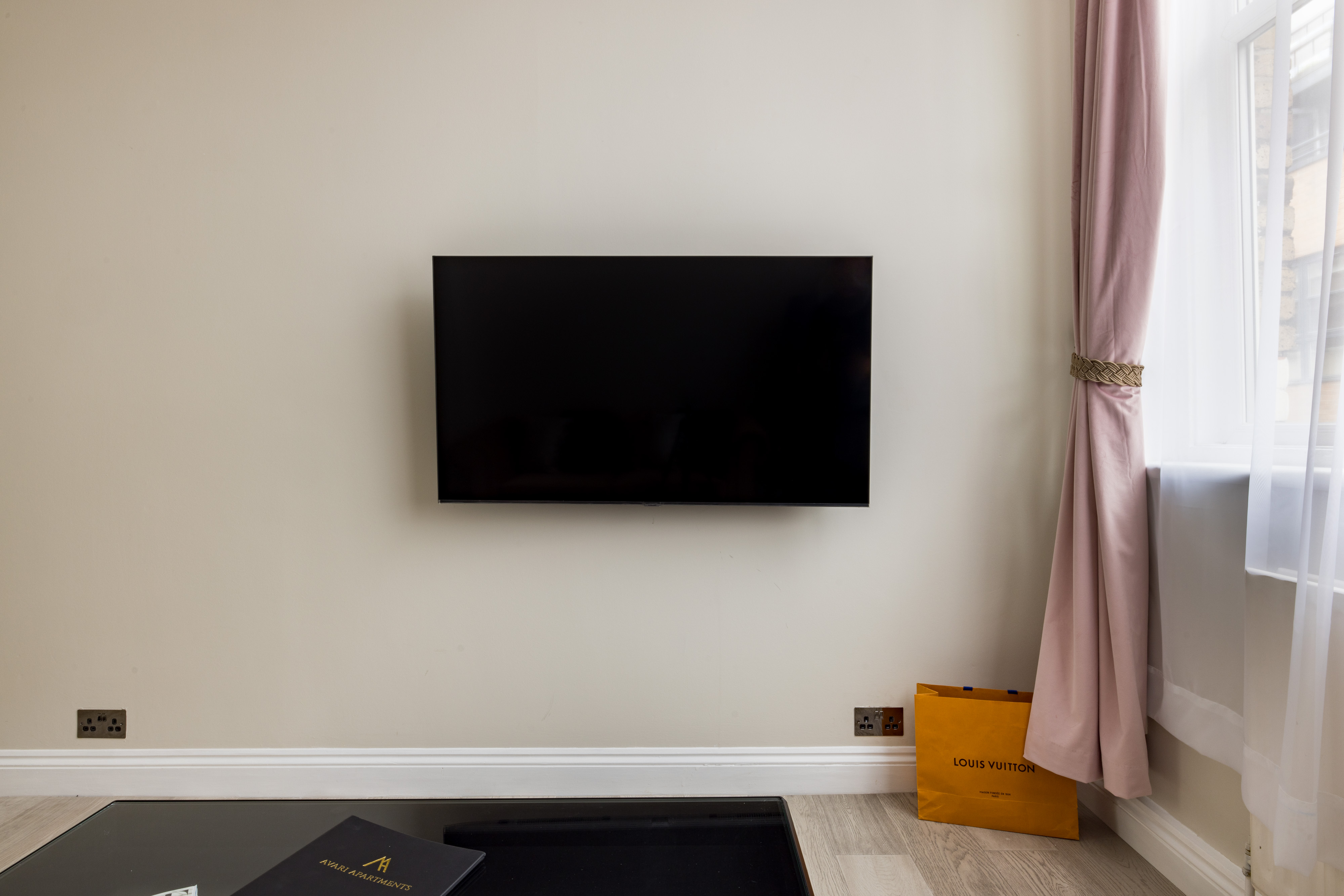Avari Apartments - Hatton Collection