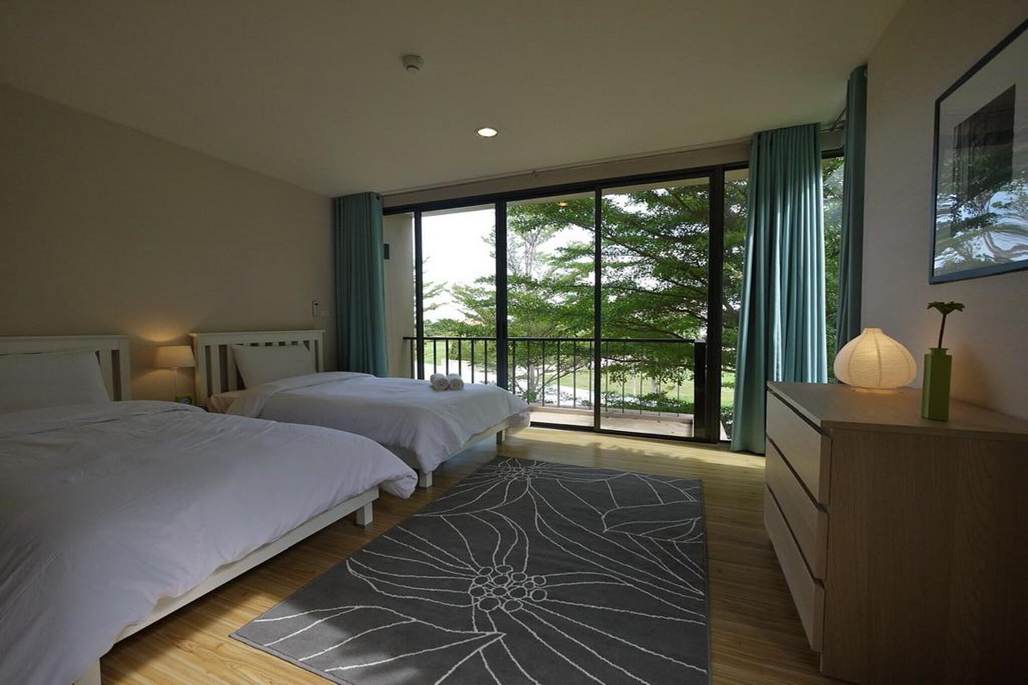 Palm Crescent Huahin Resort